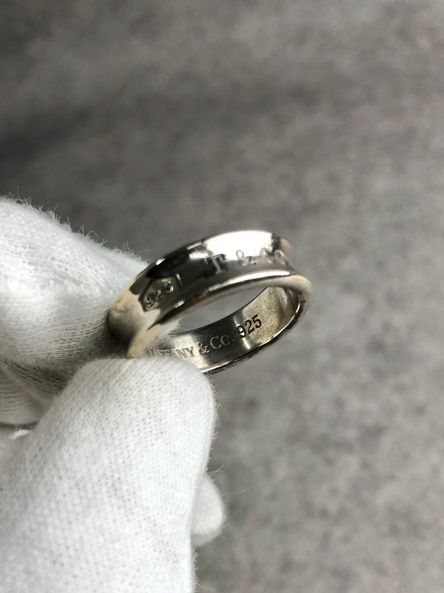Tiffany & Co. Round Logo Ring Silver Vintage kp5zs7