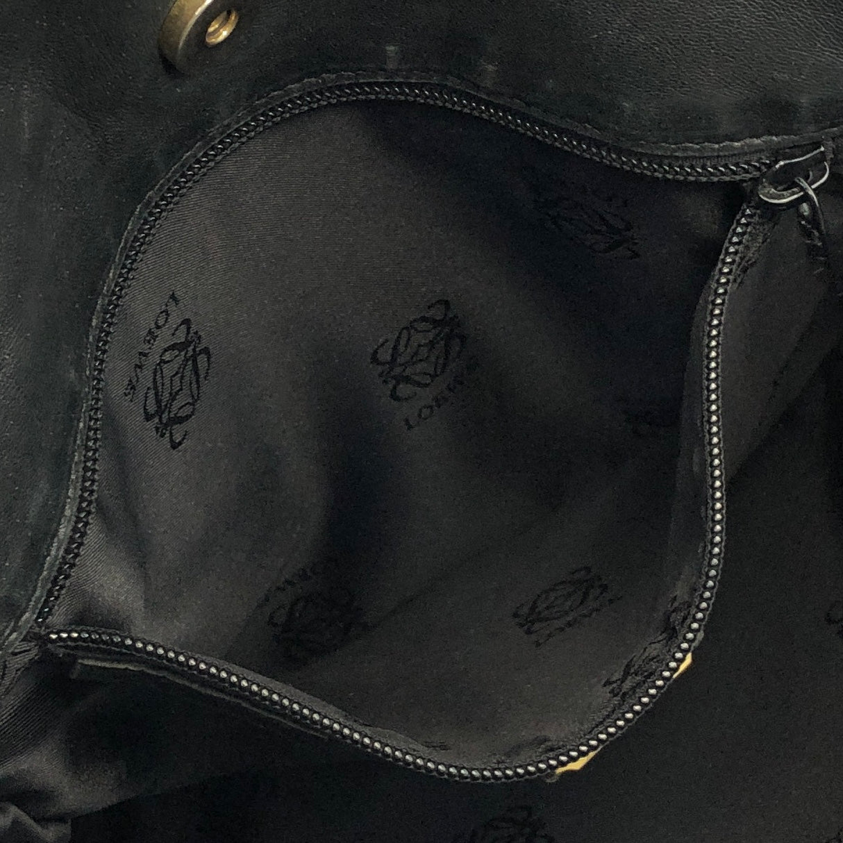 LOEWE Anagram 皮革抽繩單肩包 黑色 復古 hzn8br