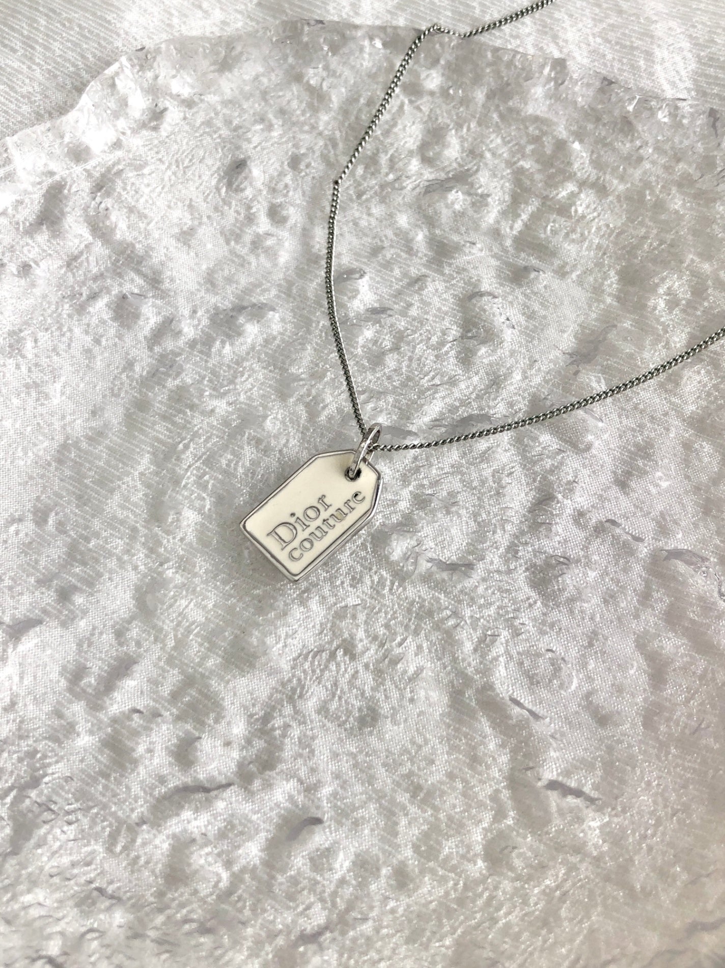 Christian Dior Logo Necklace White Vintage ncud5k