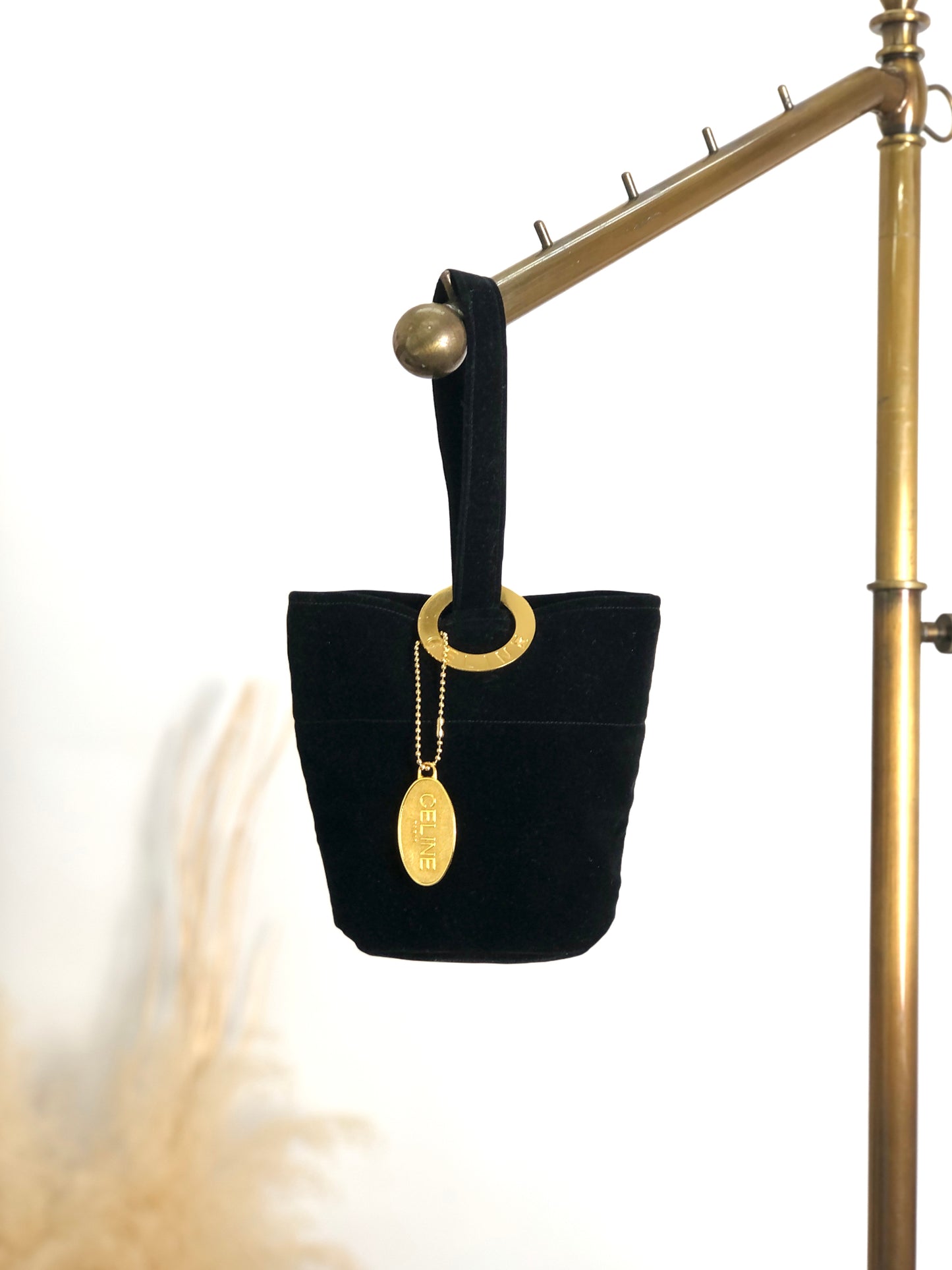 CELINE Circle Logo Handbag Black Vintage 5jdm58