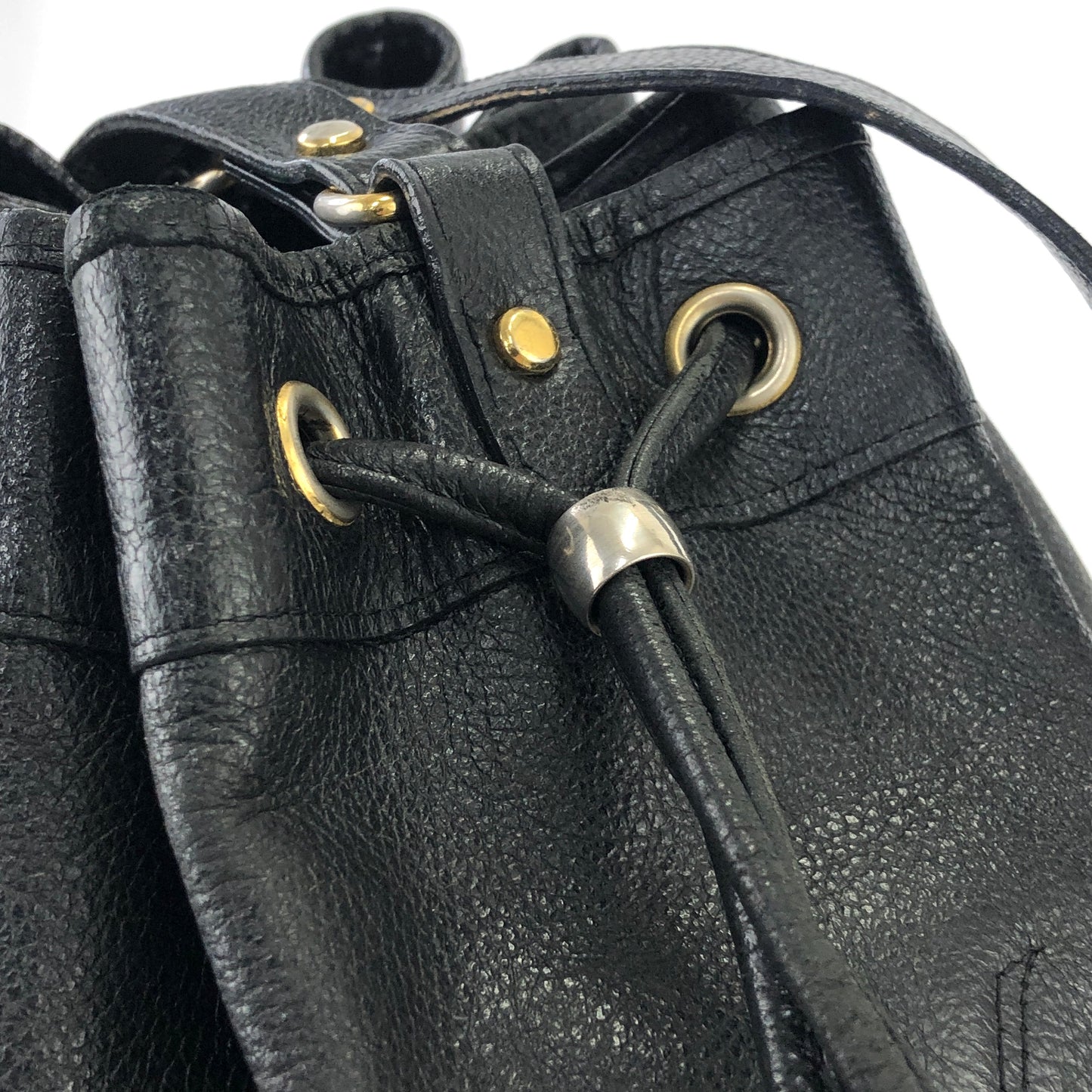 Yves Saint Laurent YSL Logo Leather Drawstring Crossbody Shoulder bag Black Vintage 6uy7tz