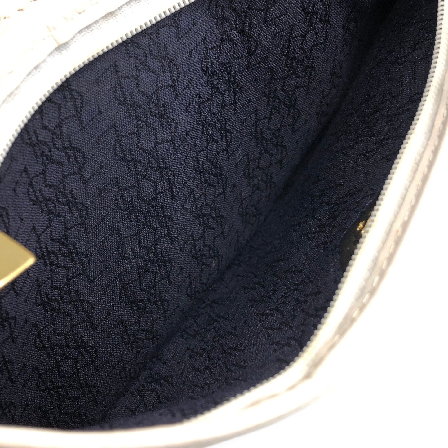 Yves Saint Laurent YSL 標誌單肩包白色復古 k55nev