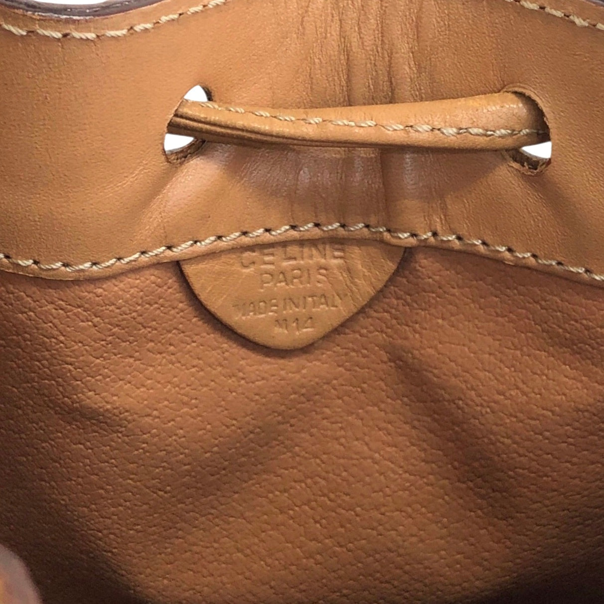 CELINE Macadam Blason Drawstring Shoulder bag Brown Vintage xfu8ij