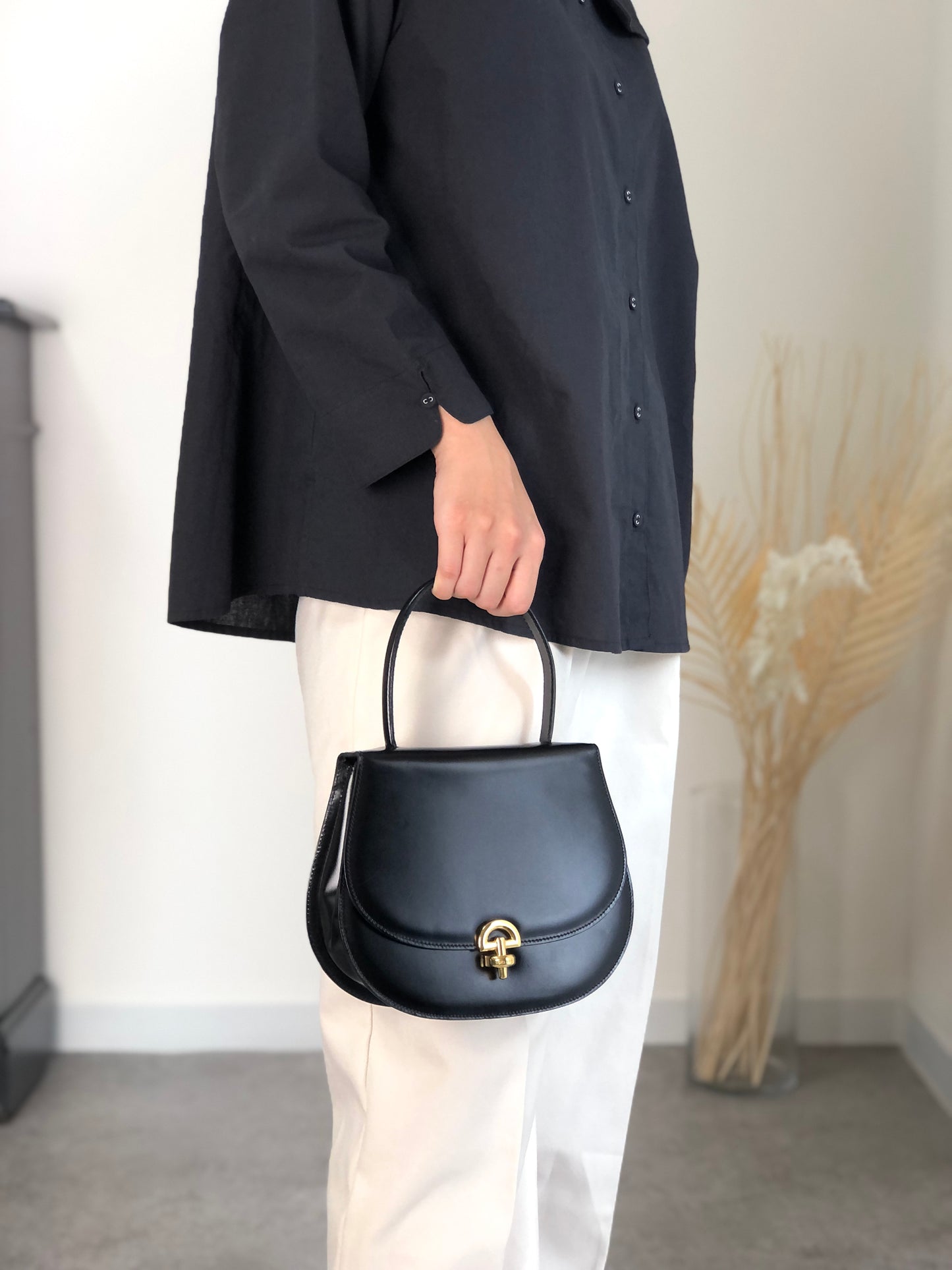 CELINE Front Buckle Two-way Handbag Shoulder bag Black Vintage htie7e