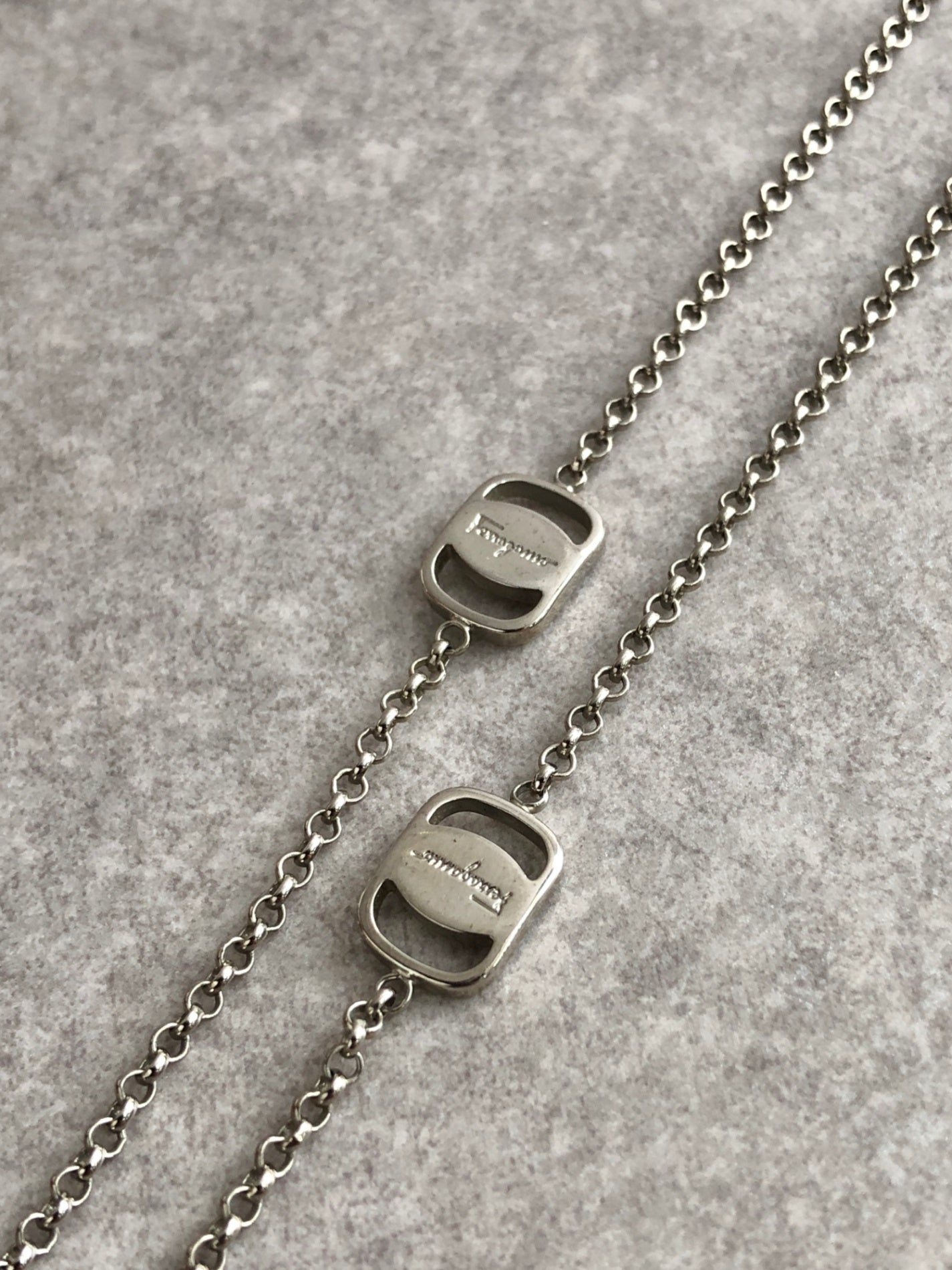 Salvatore Ferragamo Logo Necklace Silver Vintage dxhk76