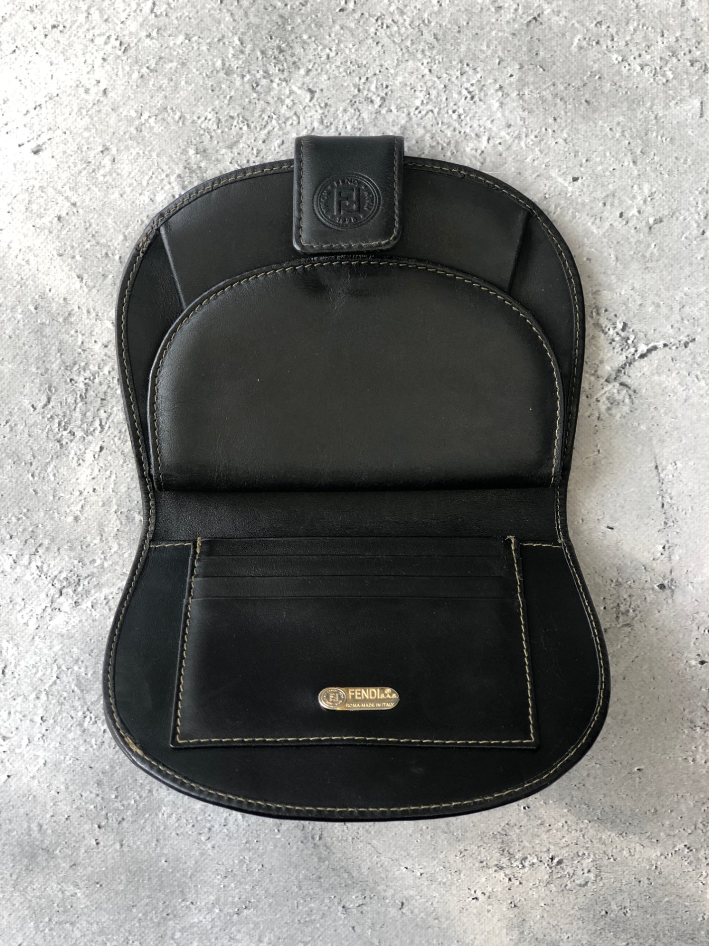 FENDI 山核桃標誌折疊錢包 棕色 復古 5tfac6