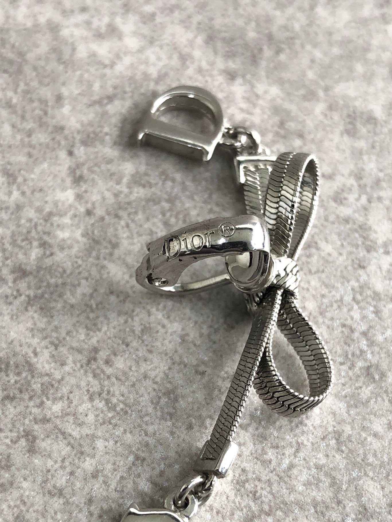 Christian Dior CD Logo Ribbon Motif Earrings Silver Vintage em4kdx