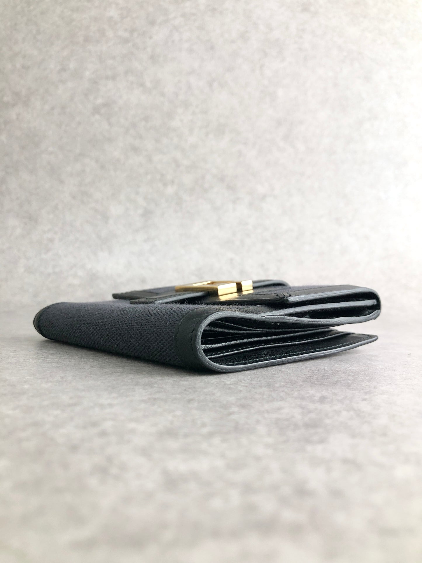 GUCCI 標誌折疊錢包 黑色 復古 254tg8