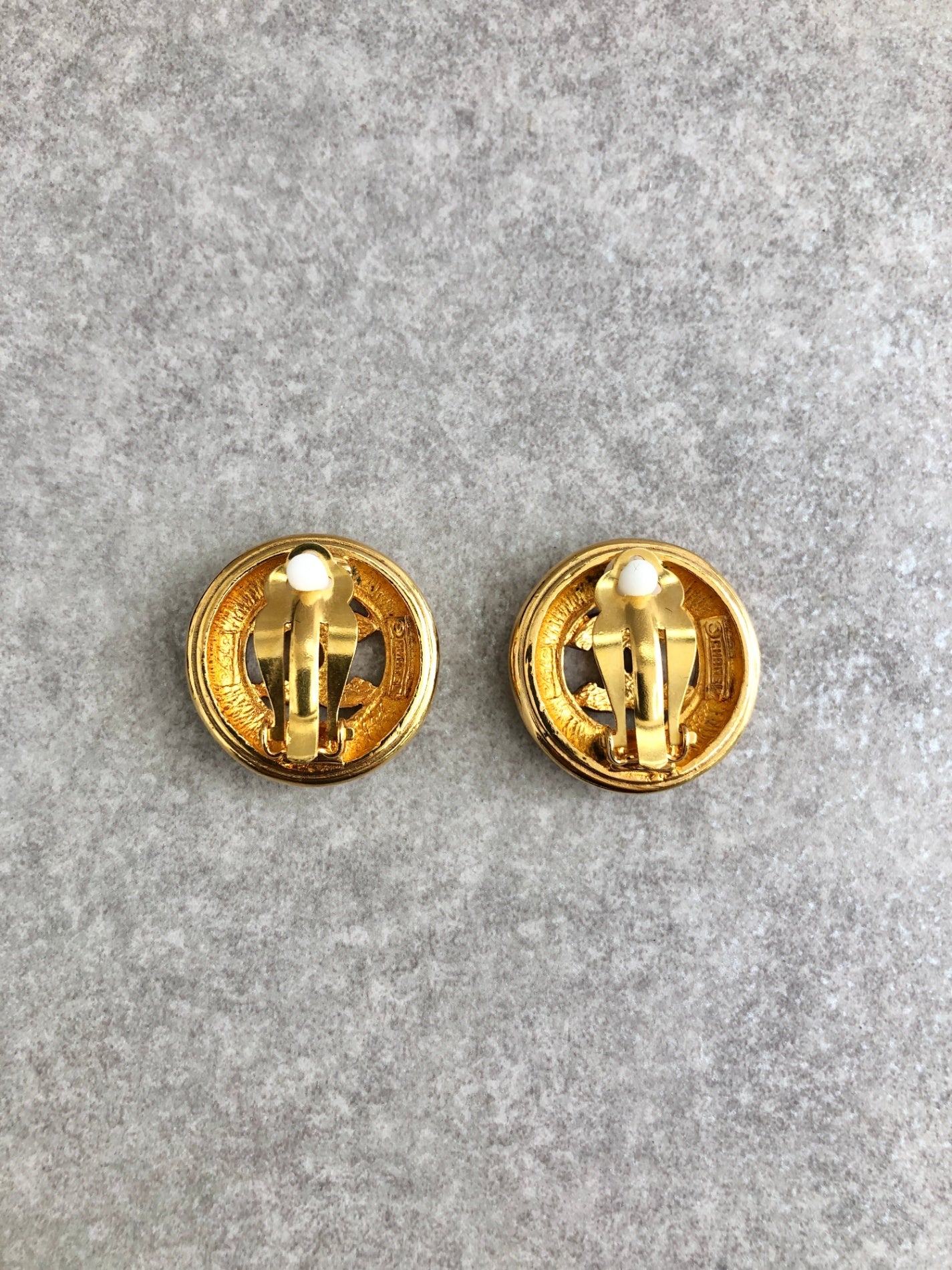 CHANEL Coco Mark Earrings Gold Vintage 6diu8u