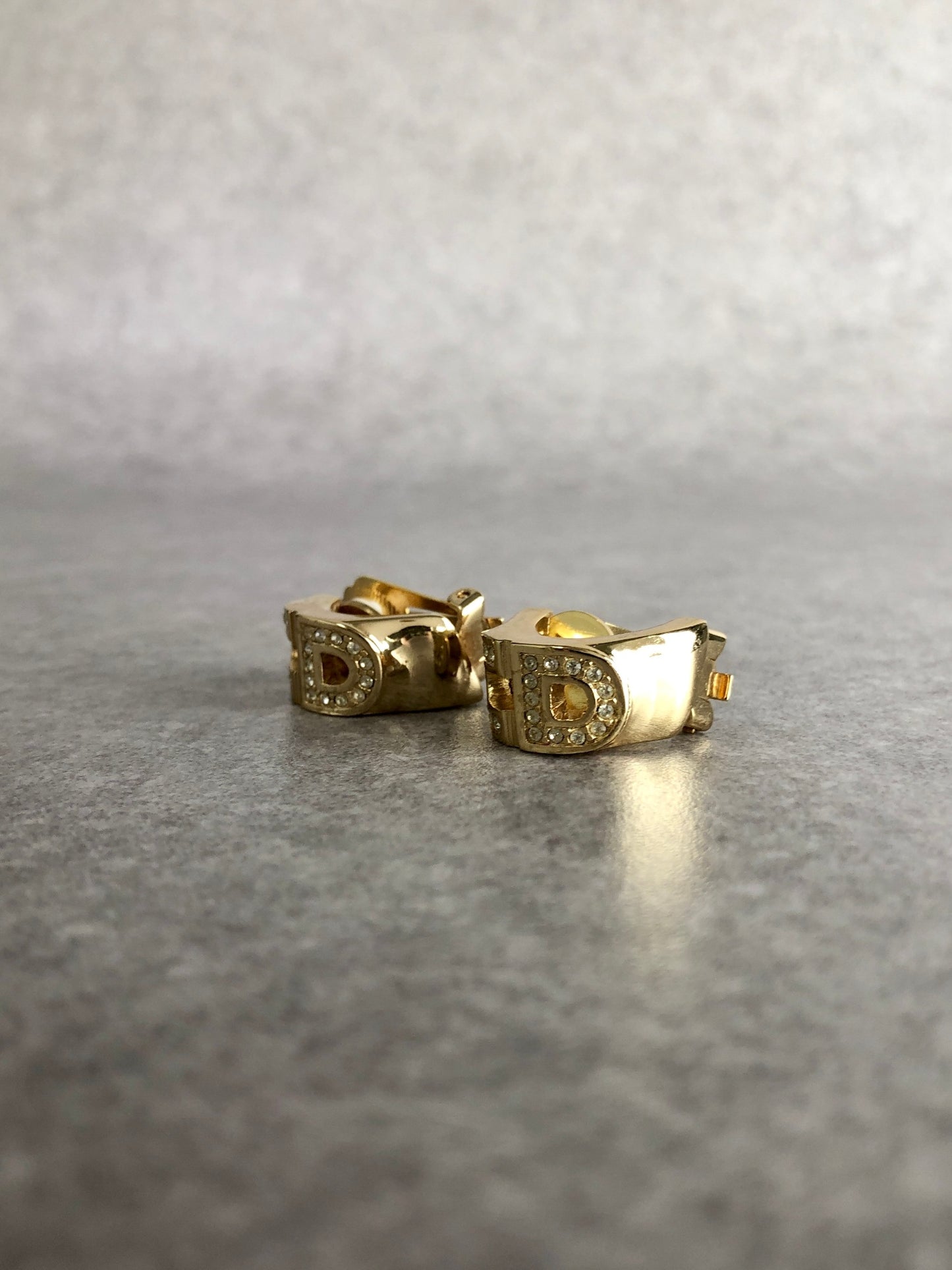 Christian Dior CD Logo Rhinestone Earrings Gold Vintage iu7irr