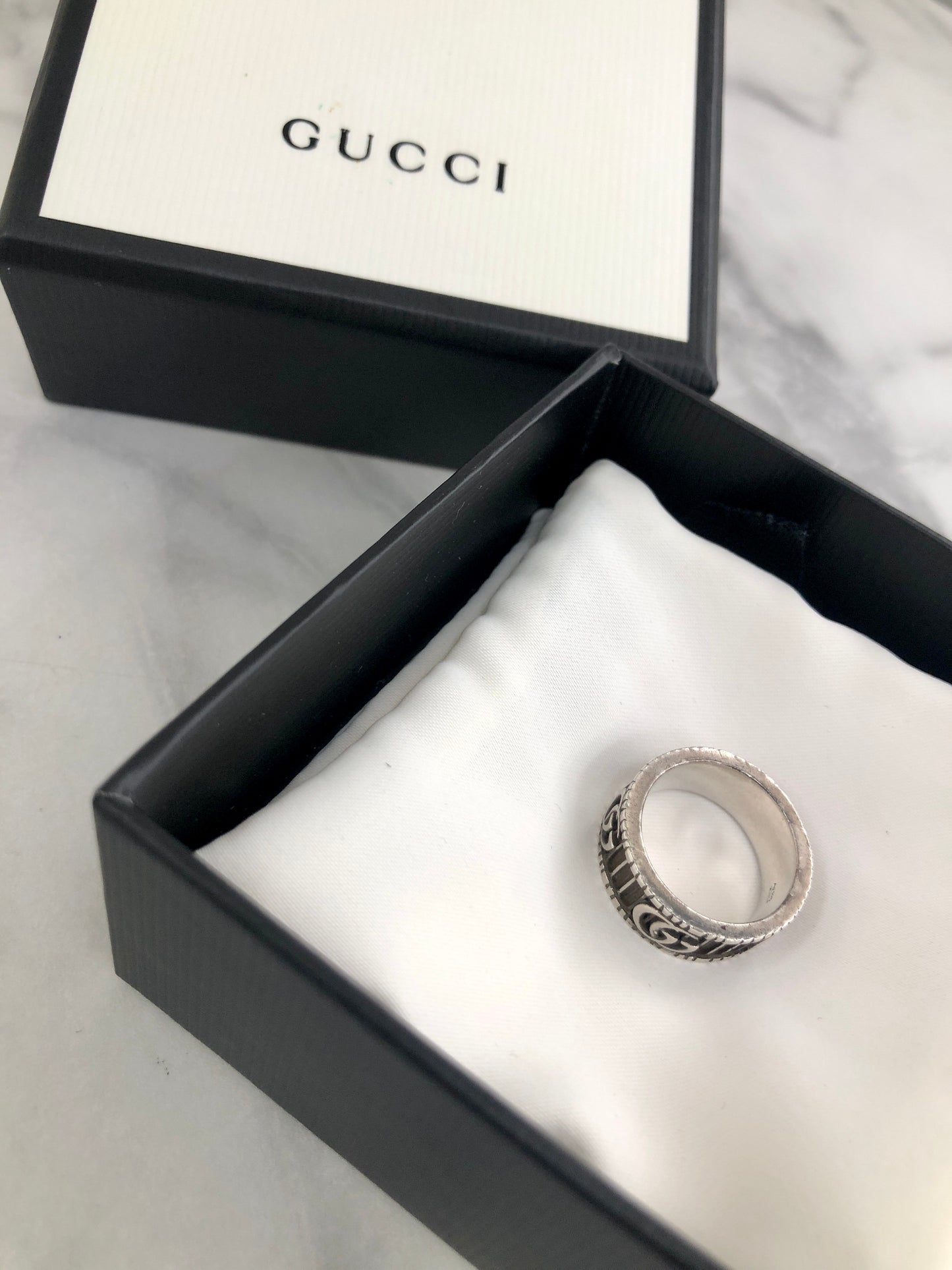 GUCCI GG Marmont 戒指 銀色復古 cwb566