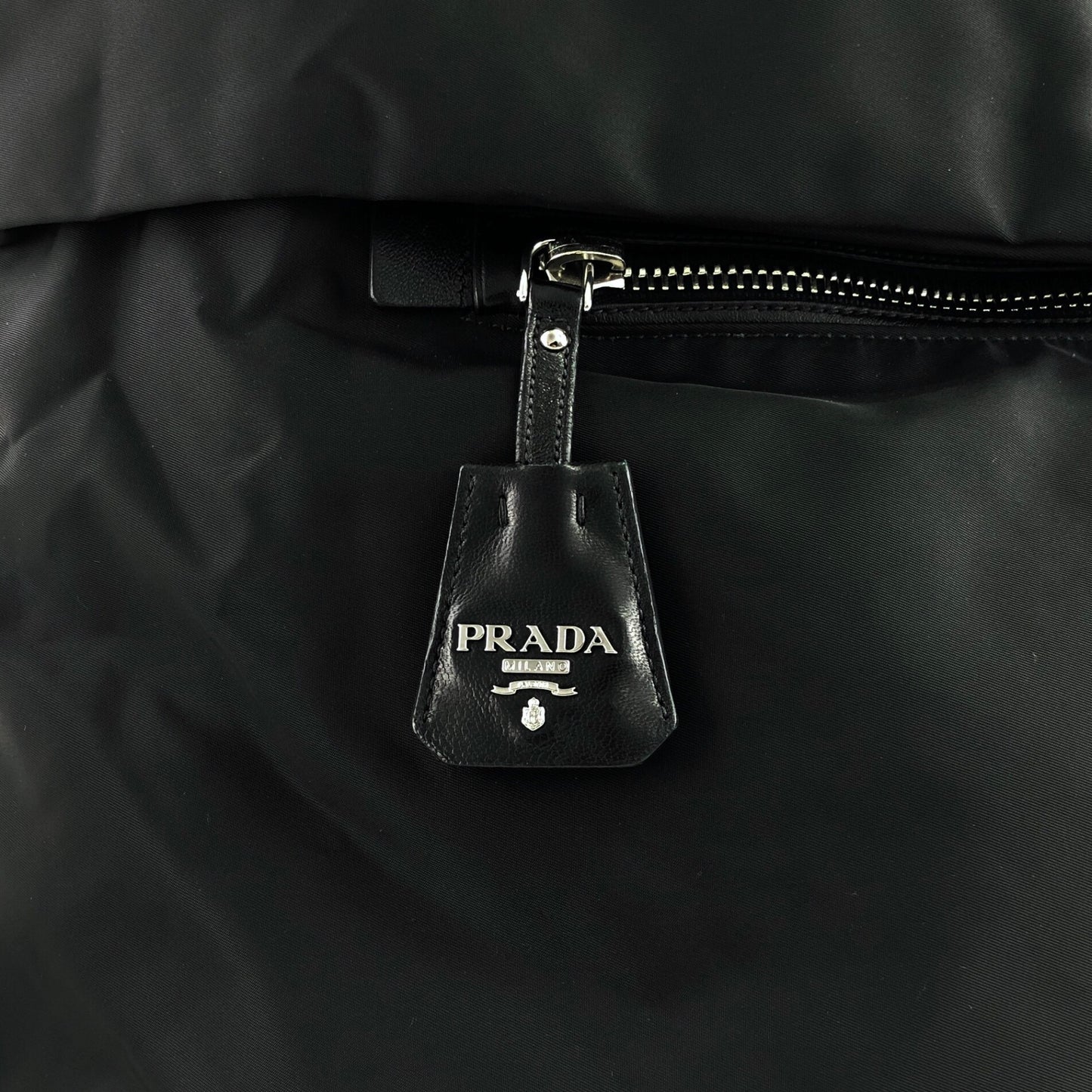 PRADA Triangle Logo Front Zipper Handbag Black Vintage eyn74f