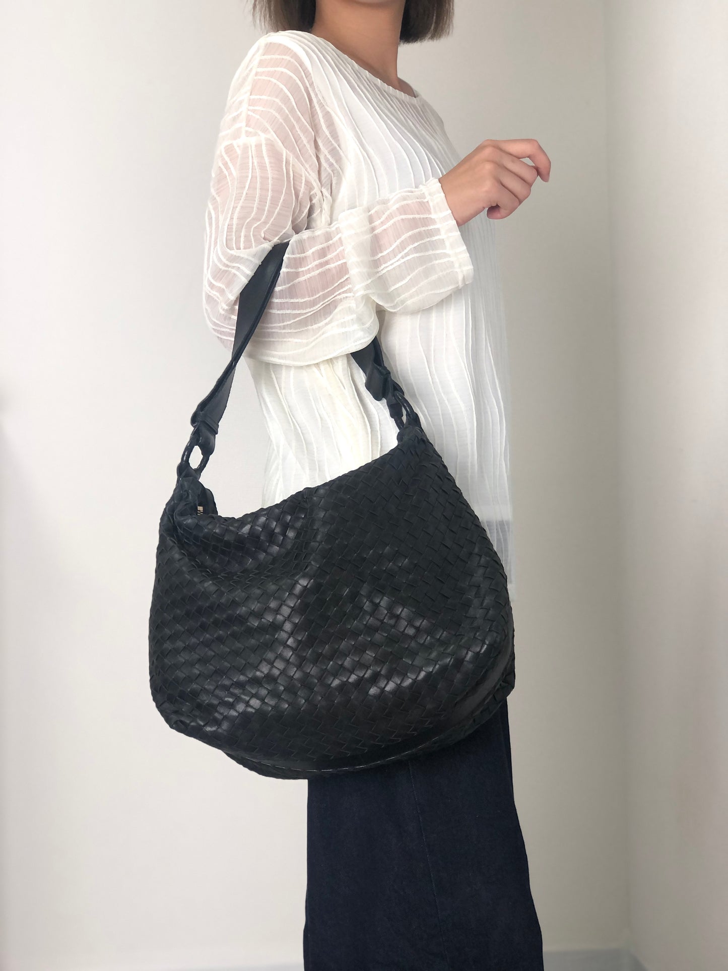 Bottega Veneta Intrecciato Shoulder bag Black Vintage w3k2a2