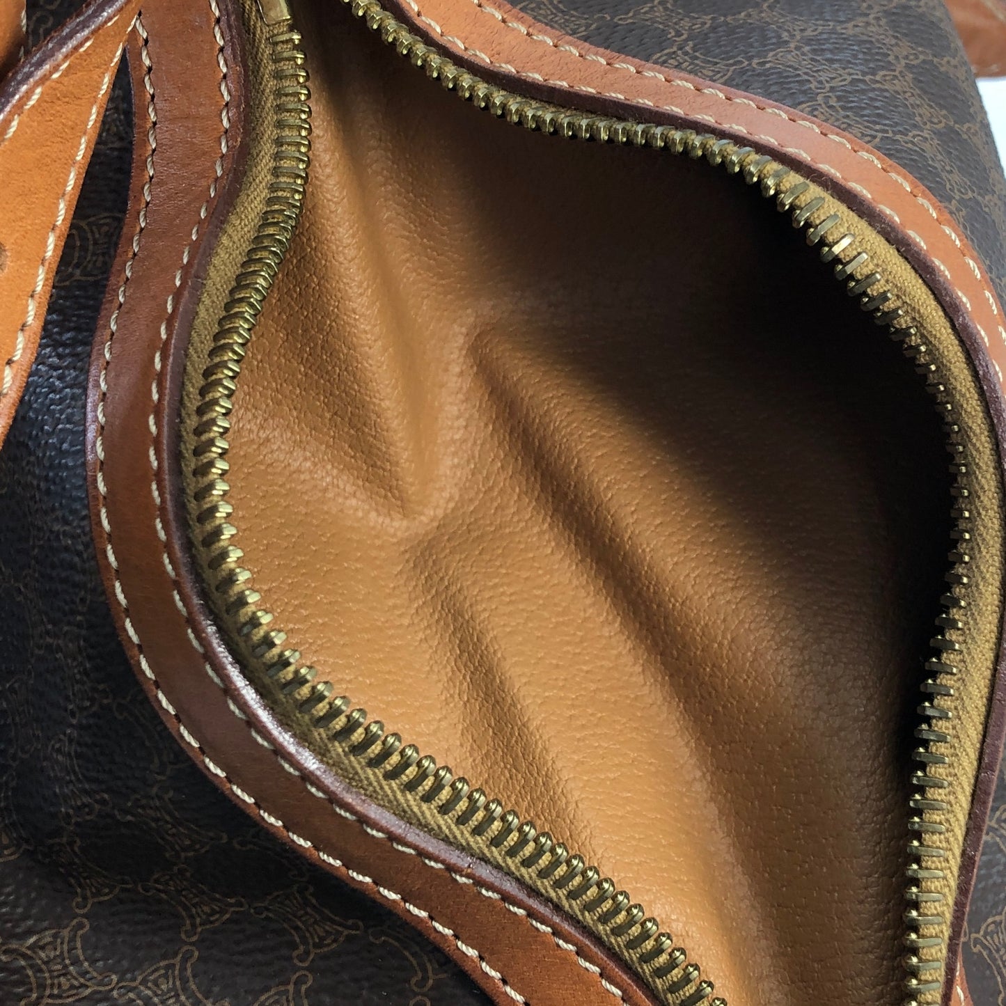 CELINE Macadam Blason Drawstring Shoulder bag Brown Vintage vi7byb