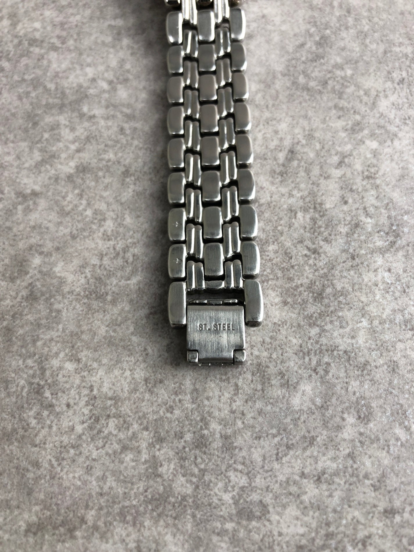 Yves Saint Laurent YSL Logo Quartz Watch Silver 6031-G11680 Vintage nkprwd