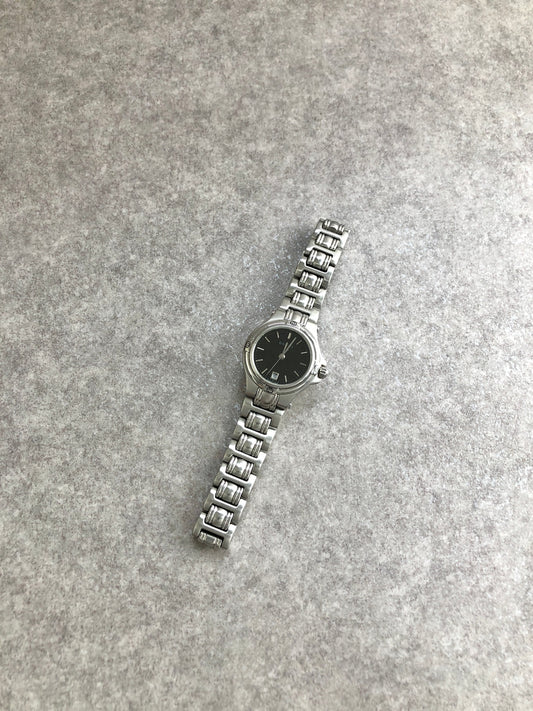 GUCCI Logo Quartz Watch Silver 9040L Vintage mgafij