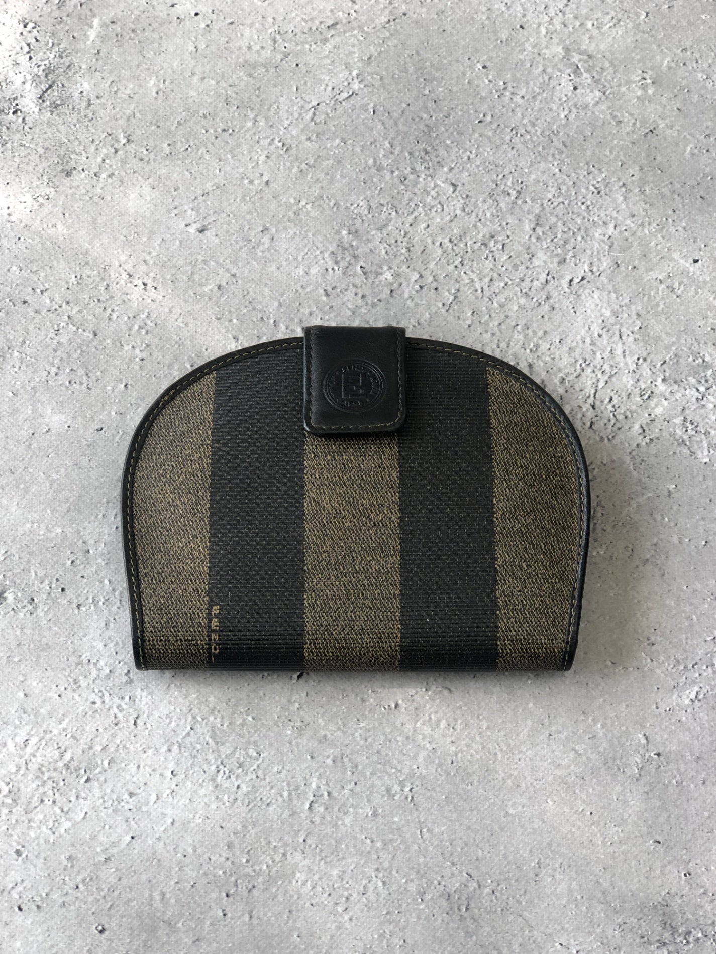 FENDI 山核桃標誌折疊錢包 棕色 復古 5tfac6