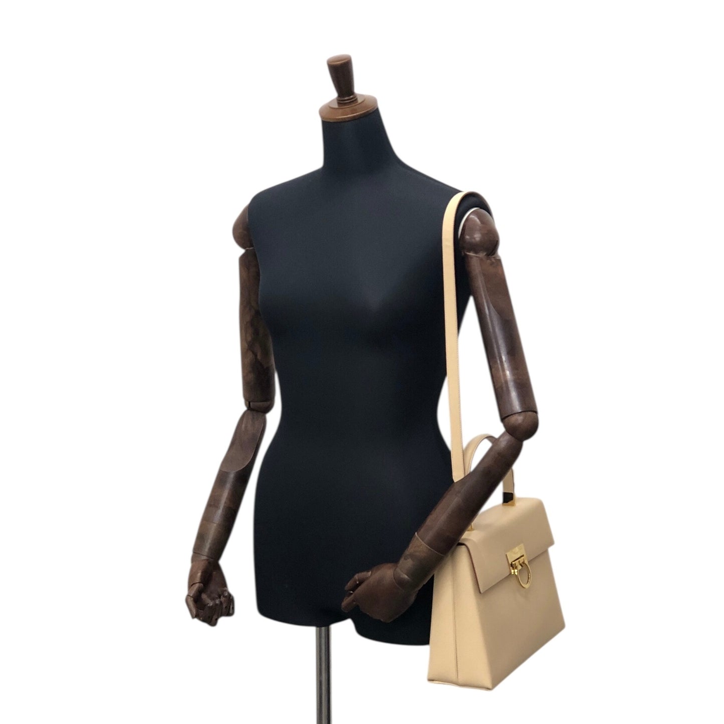 Salvatore Ferragamo Gancini Two-way Handbag Shoulder bag Beige Vintage khdcf6
