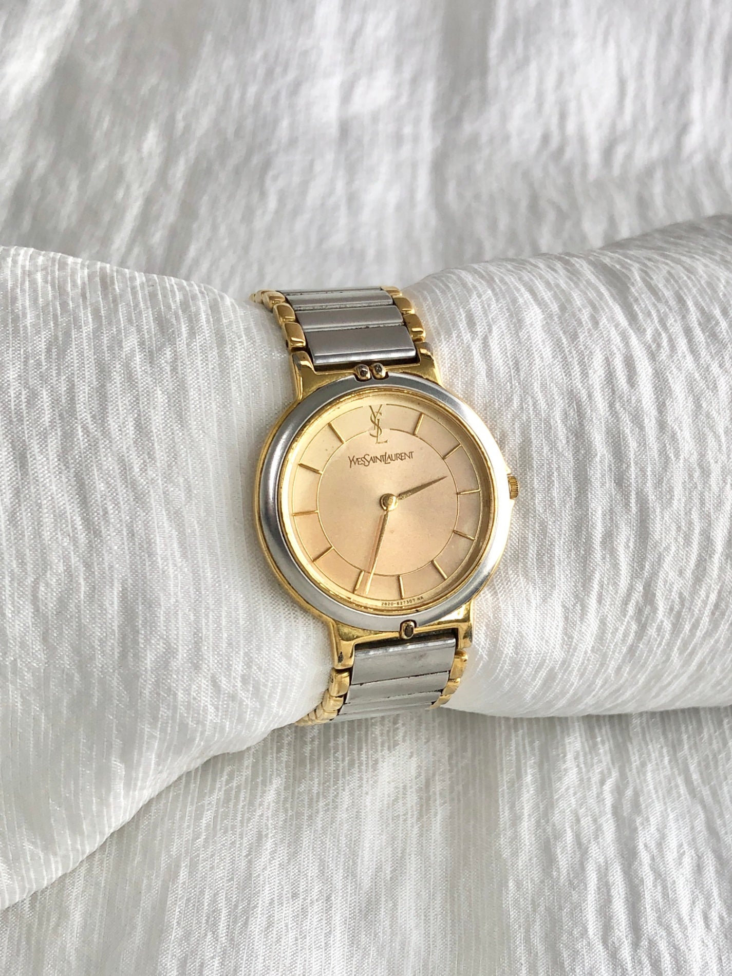 Yves Saint Laurent YSL Logo Quartz Watch Silver 2823-268440 YO