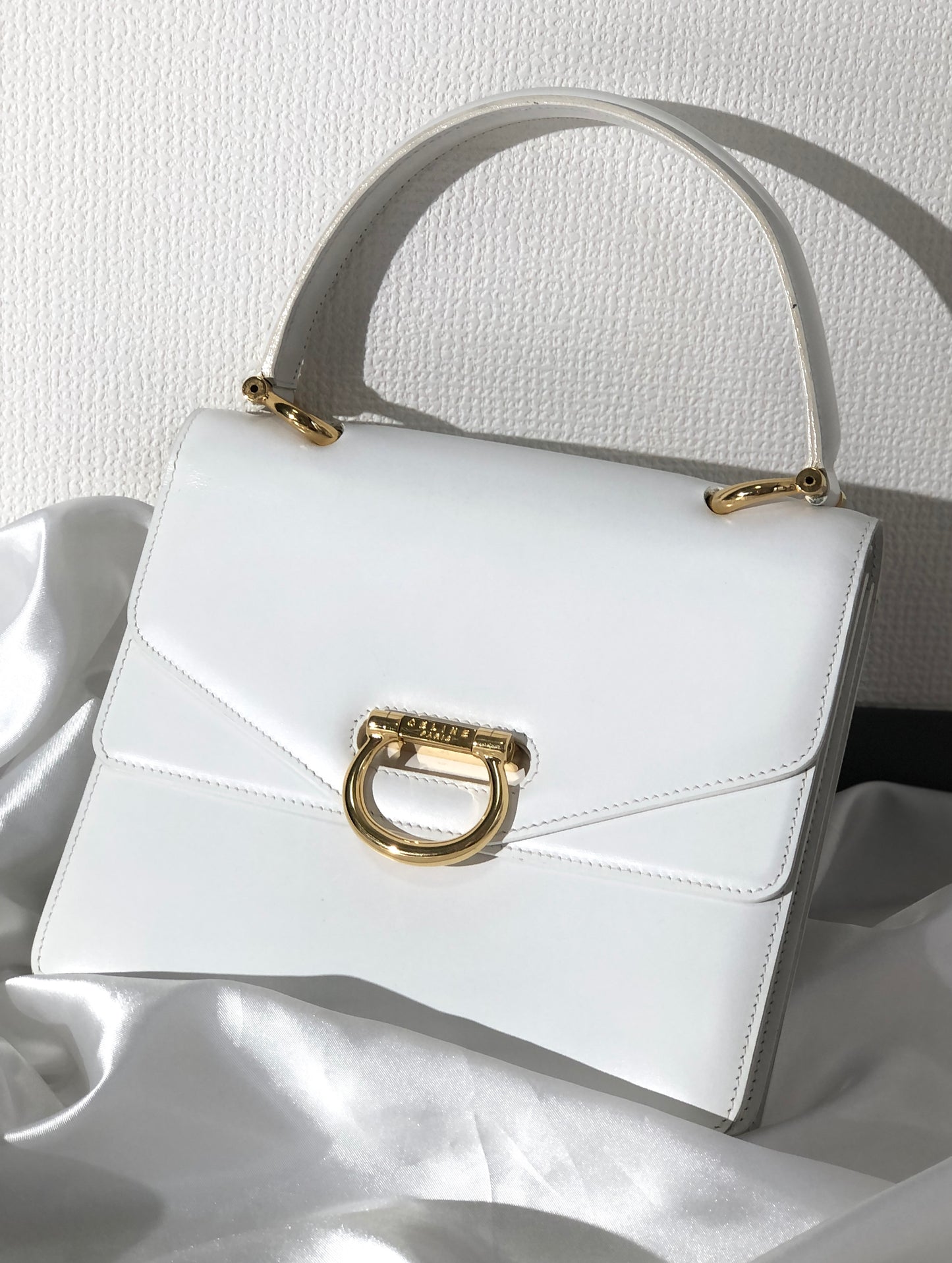 CELINE 馬銜扣雙翻蓋皮革手提包白色復古 mxrdau