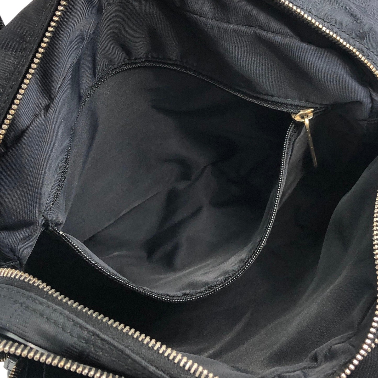 CHANEL 新款旅行尼龍皮革肩背包黑色復古 azvcim