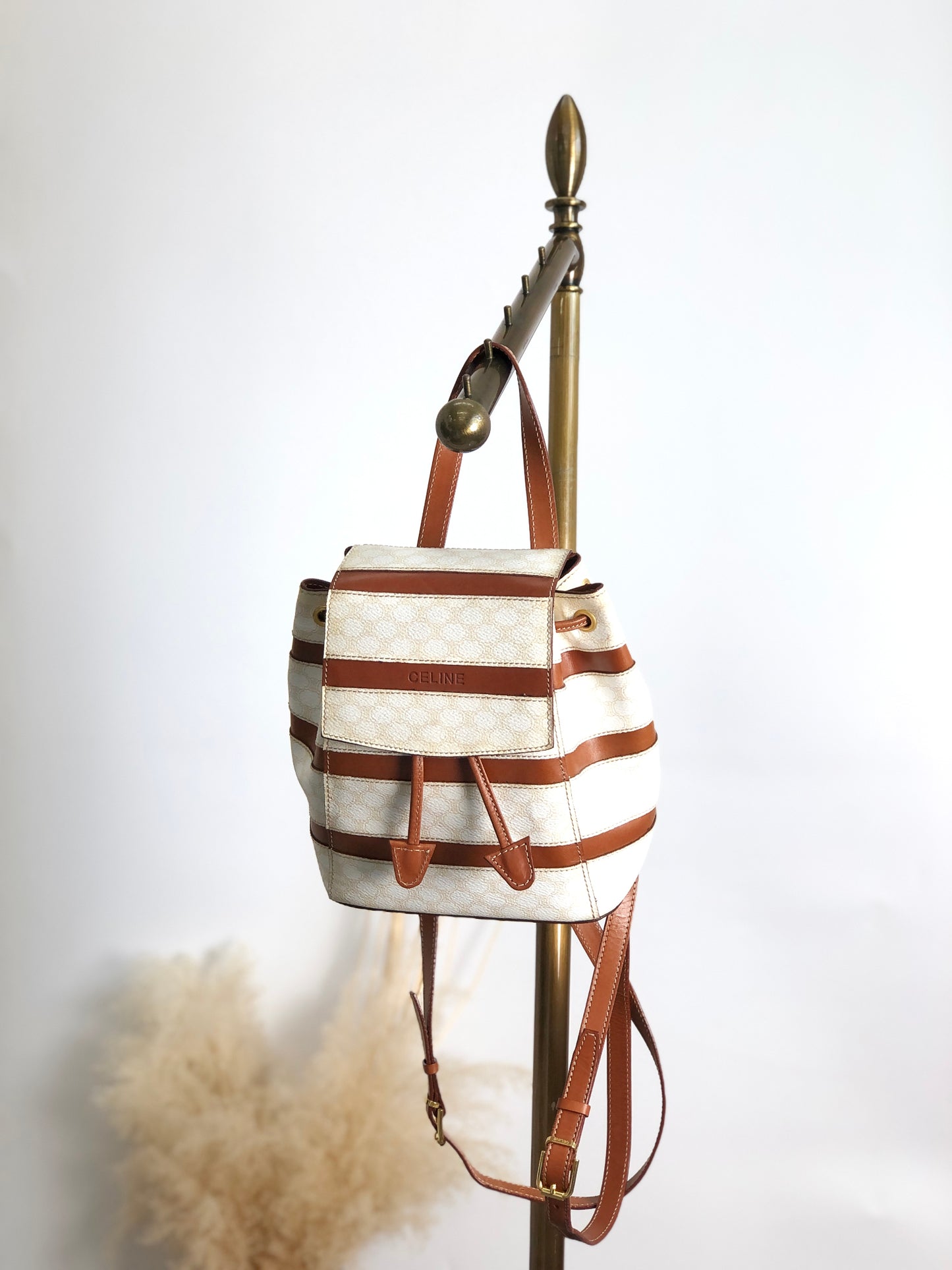 CELINE Macadam Logo 背包 白色復古 zpxaay