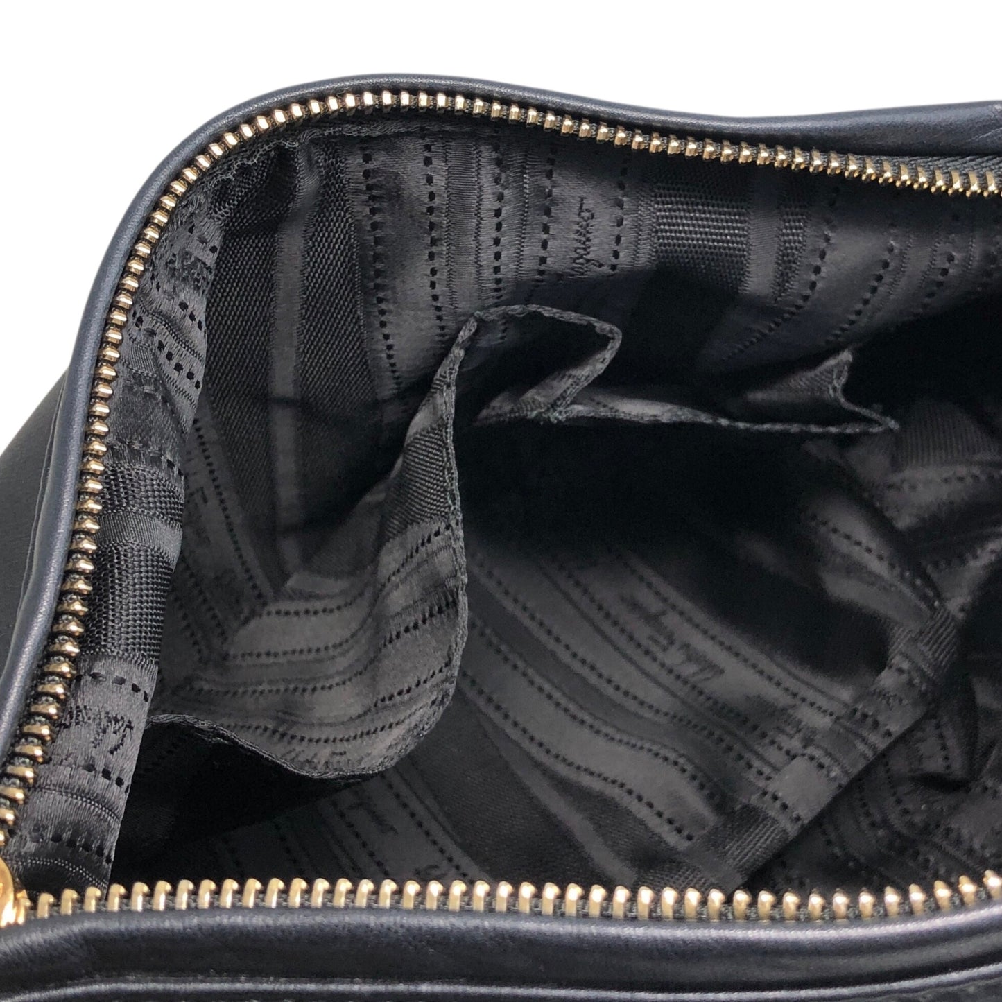 Salvatore Ferragamo Vala Ribbon Chain Shoulder bag Black Vintage j65jf8