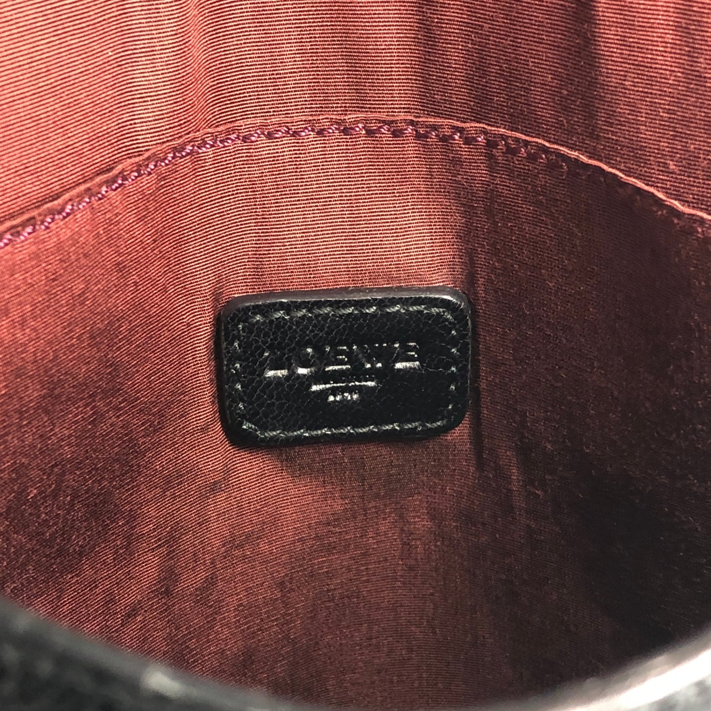LOEWE 標誌壓花單肩包 黑色 復古 5ahv4g
