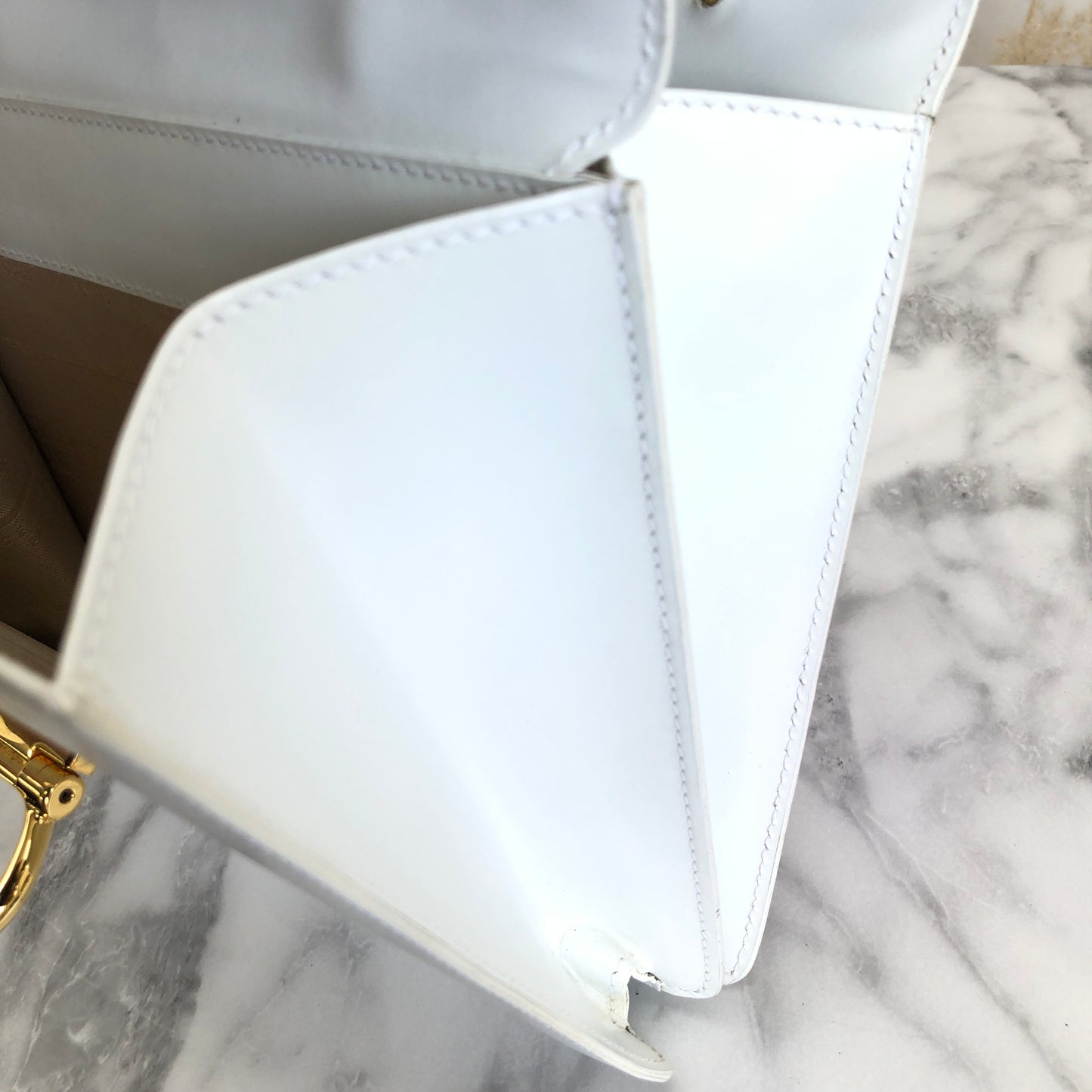 CELINE 馬銜扣雙翻蓋皮革手提包白色復古 mxrdau