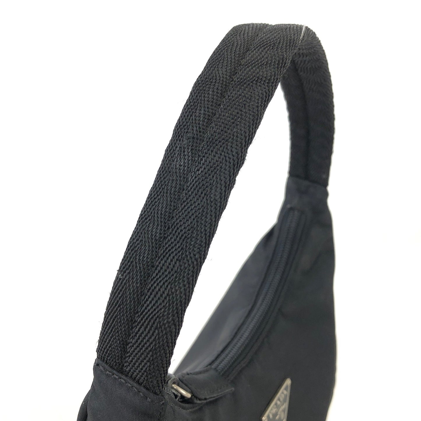 PRADA 三角形標誌尼龍手提包 Hobobag 黑色復古 df2ij3