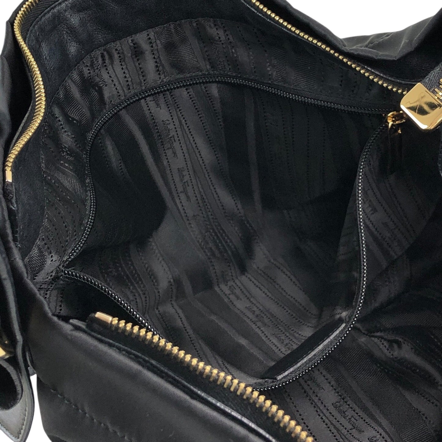 Salvatore Ferragamo Vala Ribbon Shoulder bag Hobobag Black Vintage ayh78w