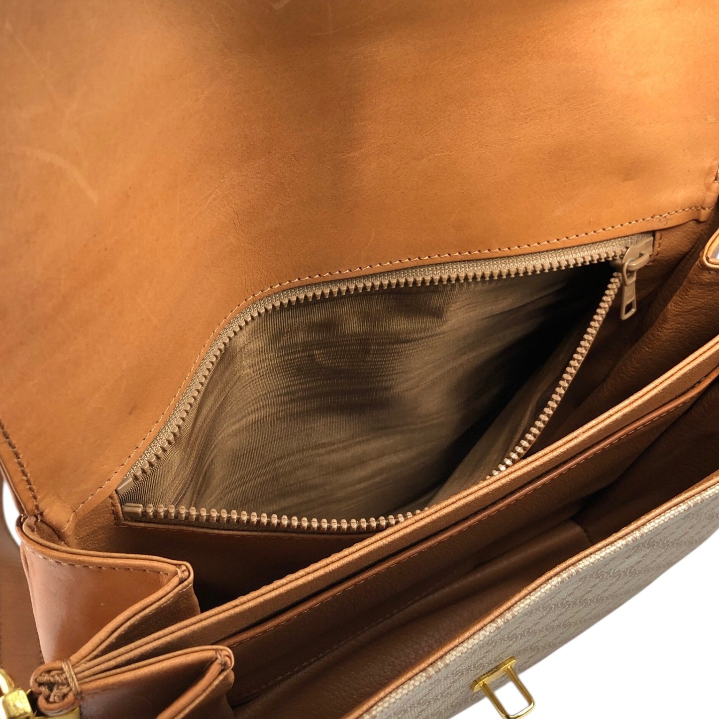 CELINE Macadam Front Buckle Shoulder bag Beige Vintage ezjmir