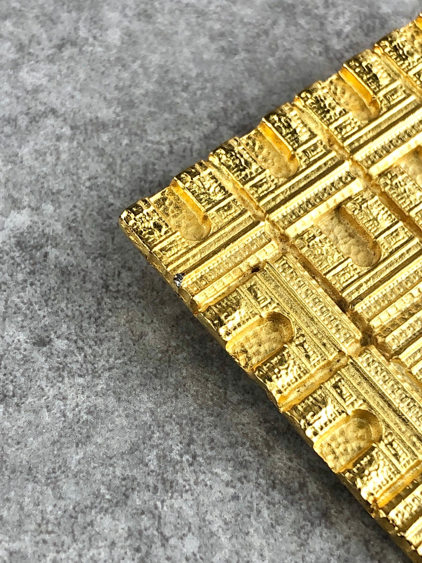 CELINE Arc de Triomphe Brooch Gold Vintage v3ns46