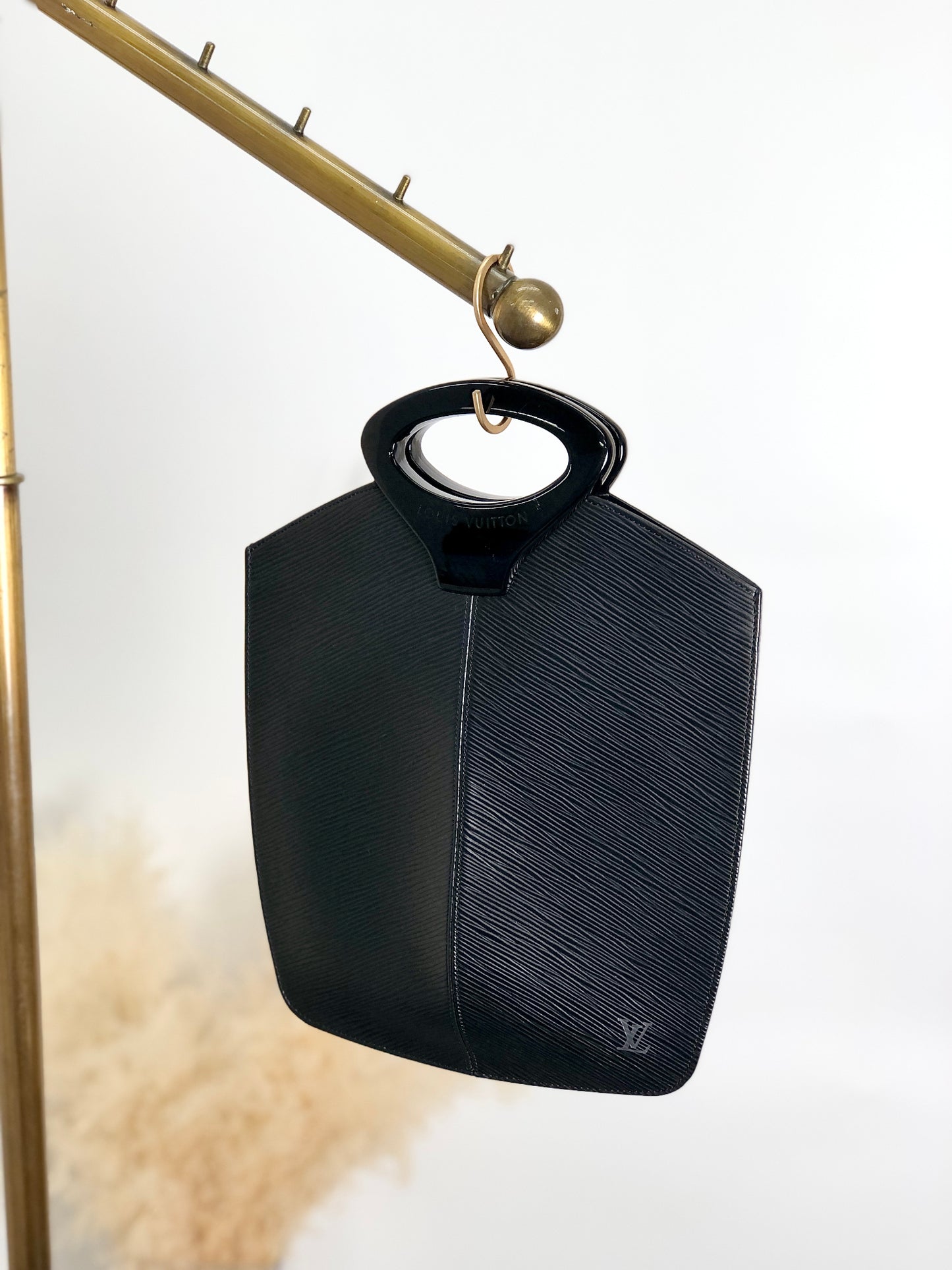 LOUIS VUITTON Epi Handbag Black Vintage nguzwd