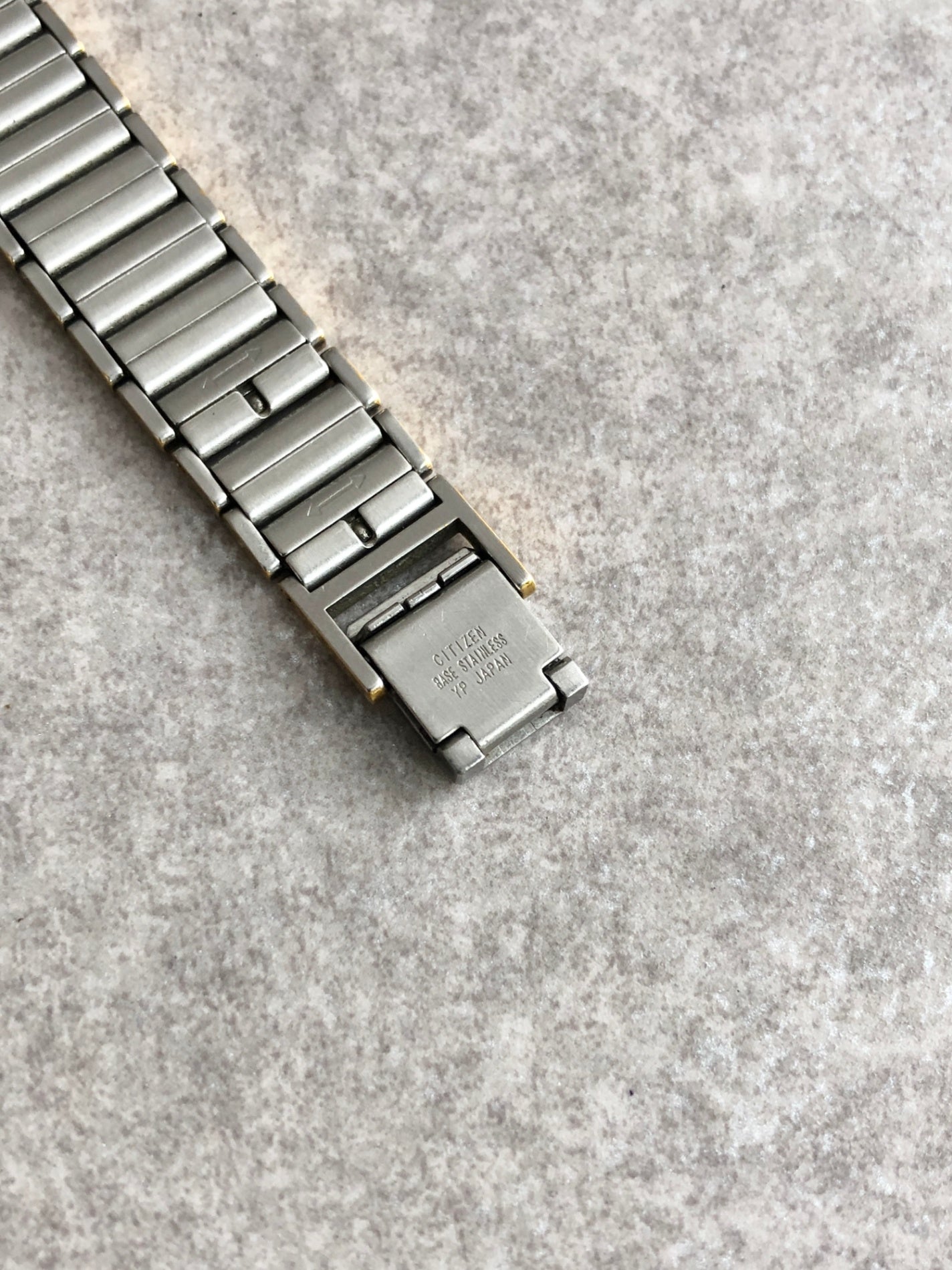 Yves Saint Laurent YSL Logo Quartz Watch Silver×Gold 1030081 Vintage rf4piy