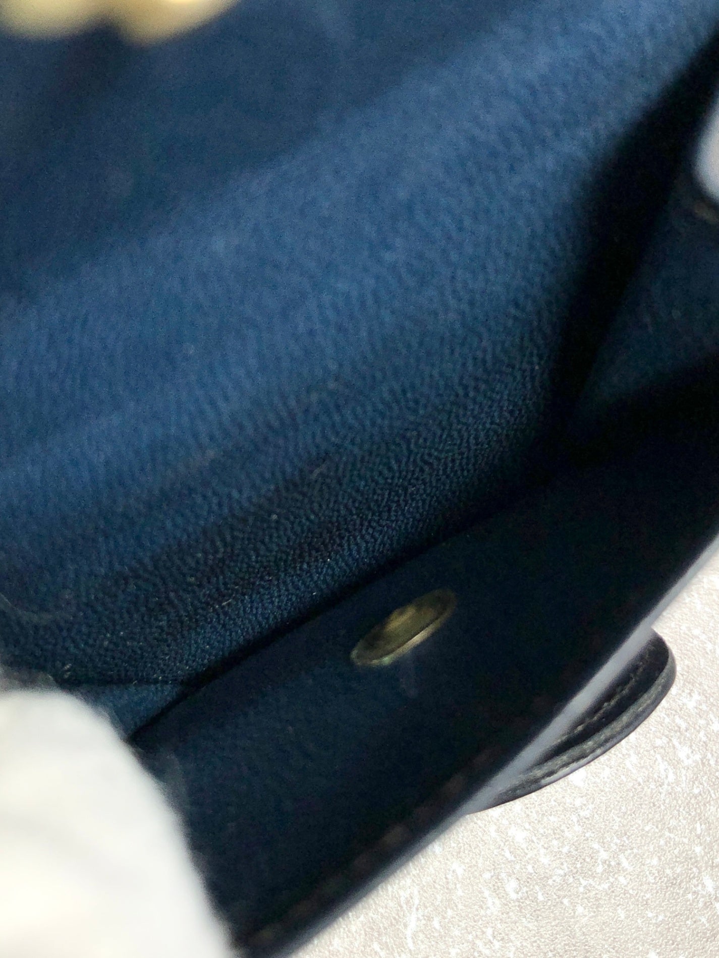 CELINE Carriage Folded Wallet Navy Vintage rrcn43