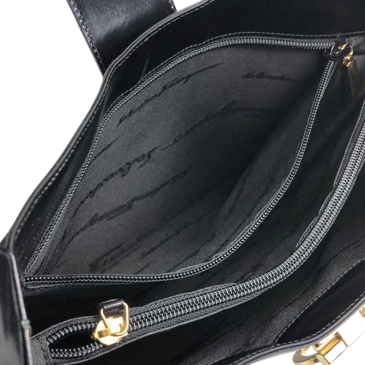 Salvatore Ferragamo Gancini Shoulder bag Black Vintage j6g6xf
