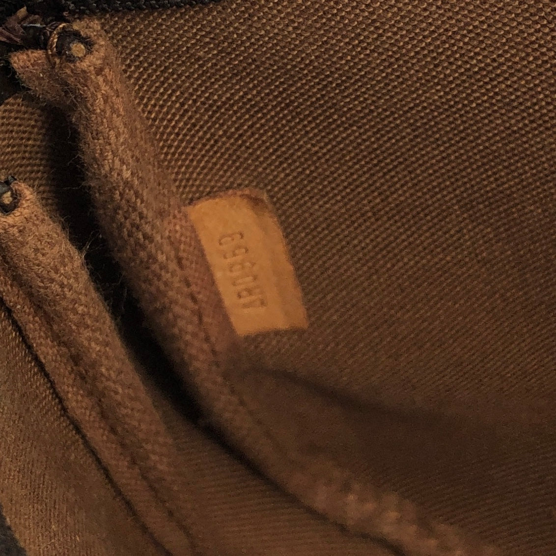 LOUIS VUITTON Monogram Pochette Accessoires Handbag Hobobag Brown Vintage cjun35