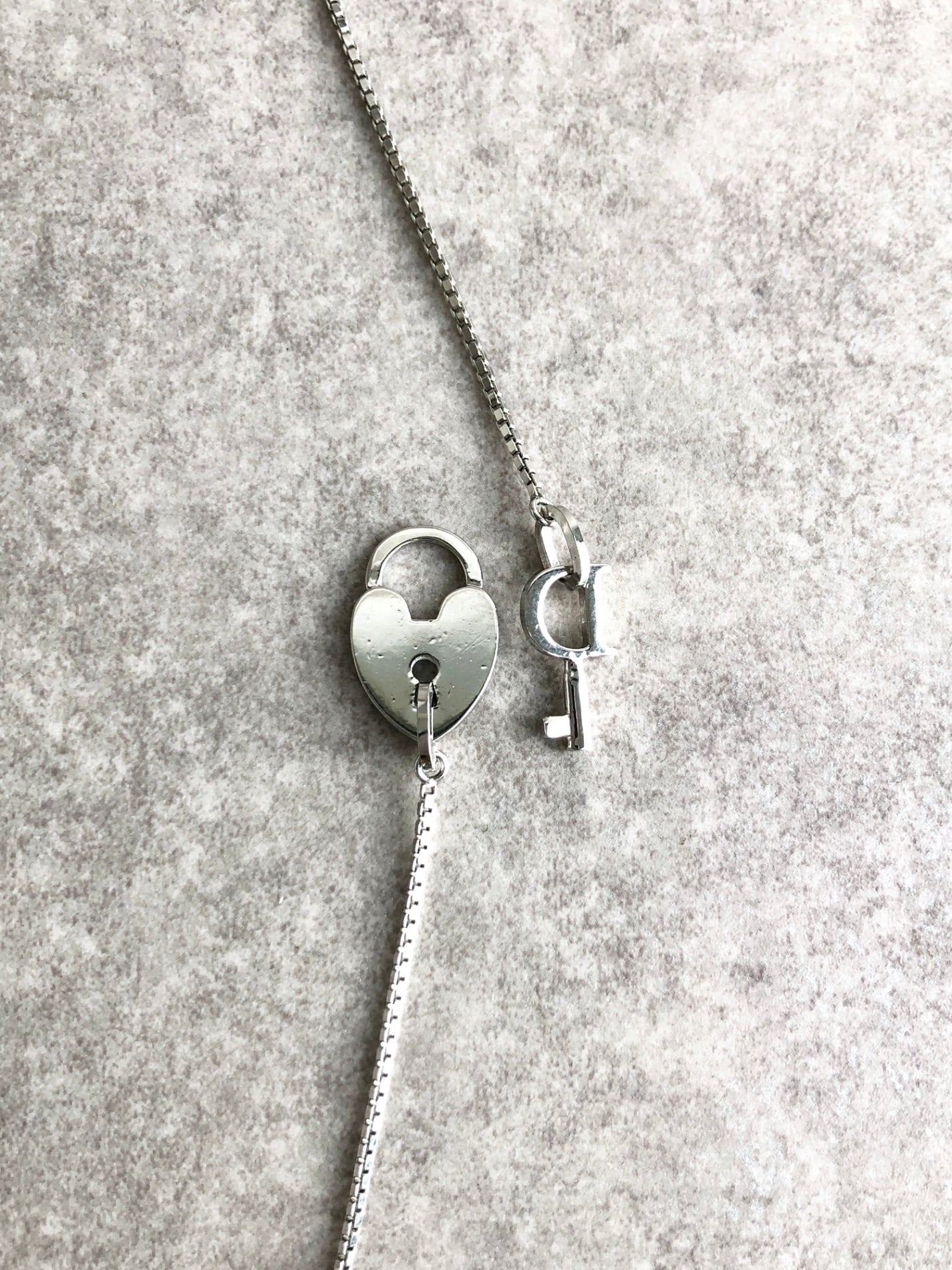Christian Dior 心型圖案項鍊 銀色 復古 cmpjwe