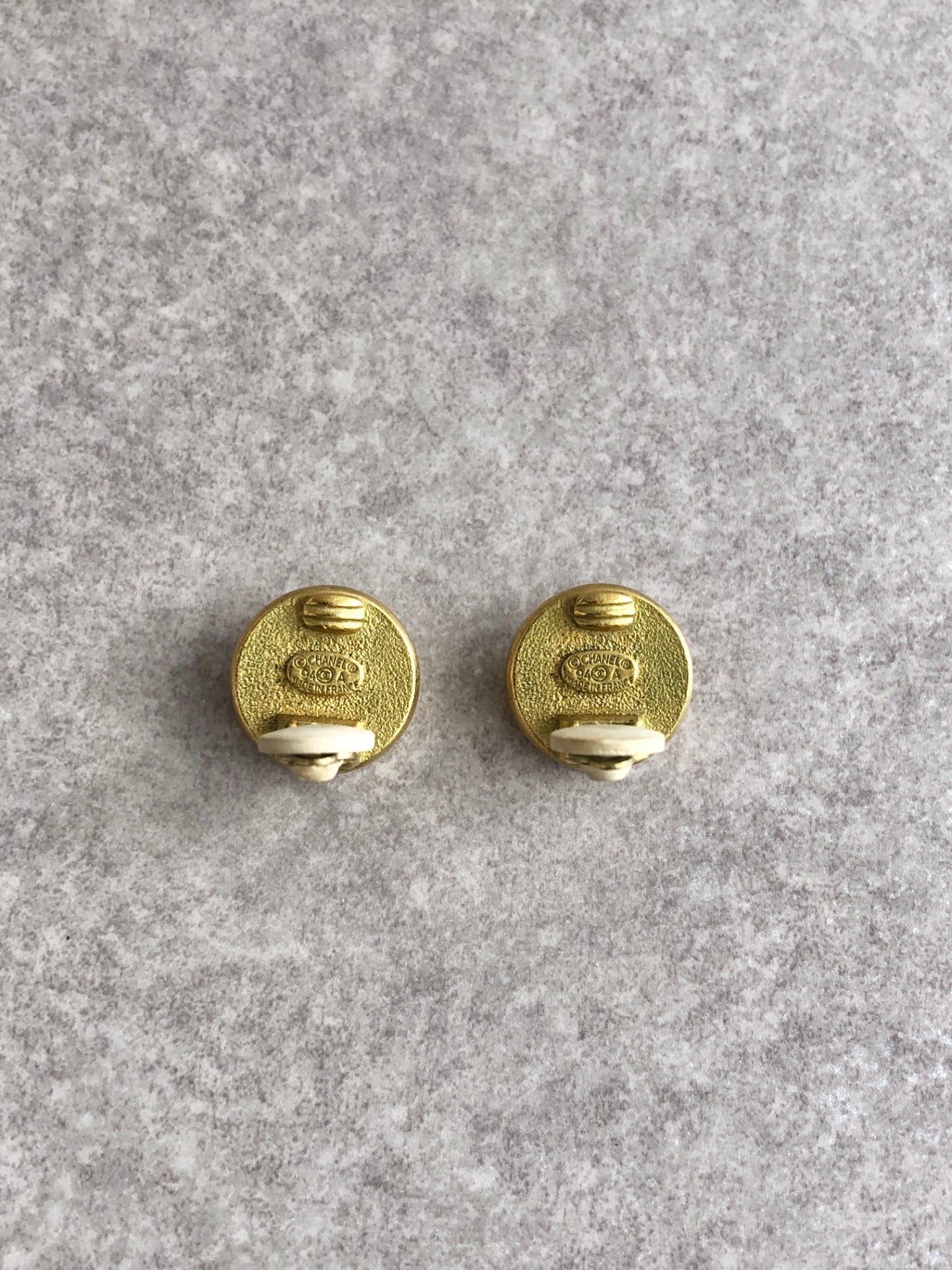 CHANEL Logo Earrings Gold Vintage vkeawm