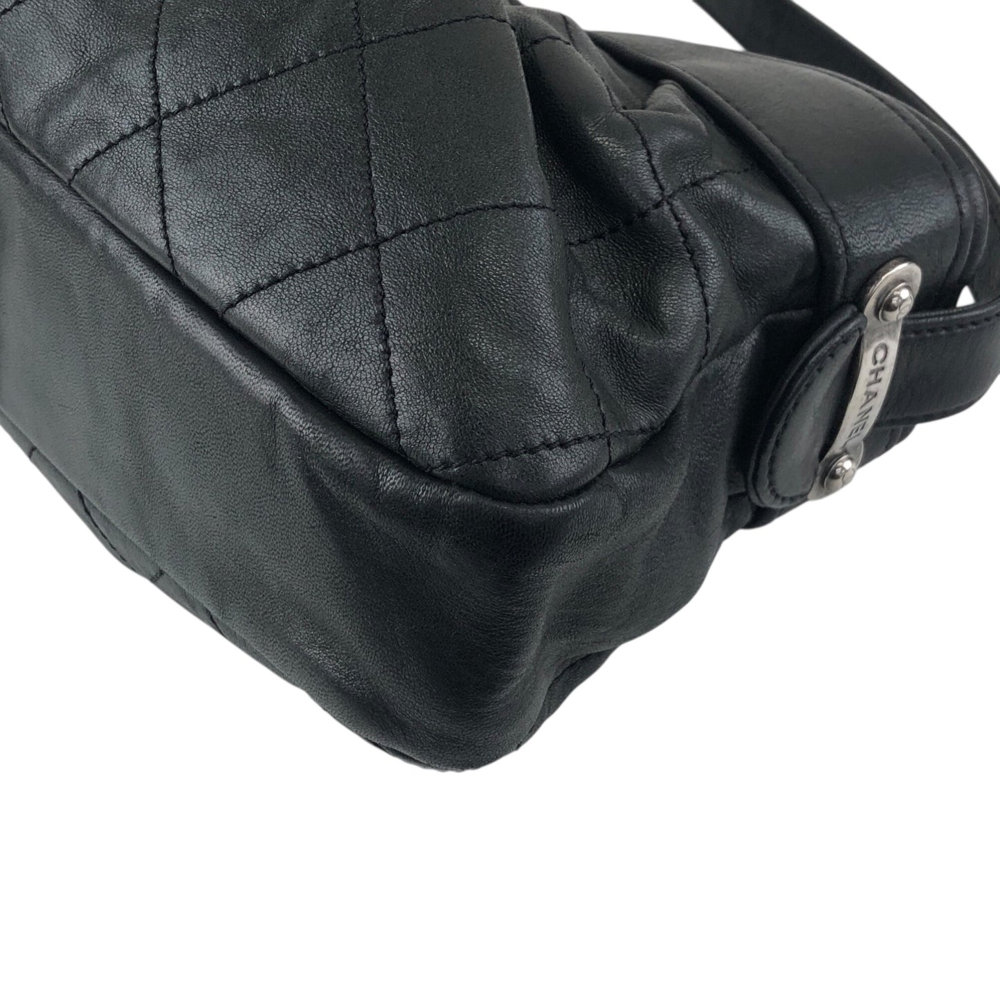 CHANEL Matelasse Logo Shoulder bag Black Vintage mwt523