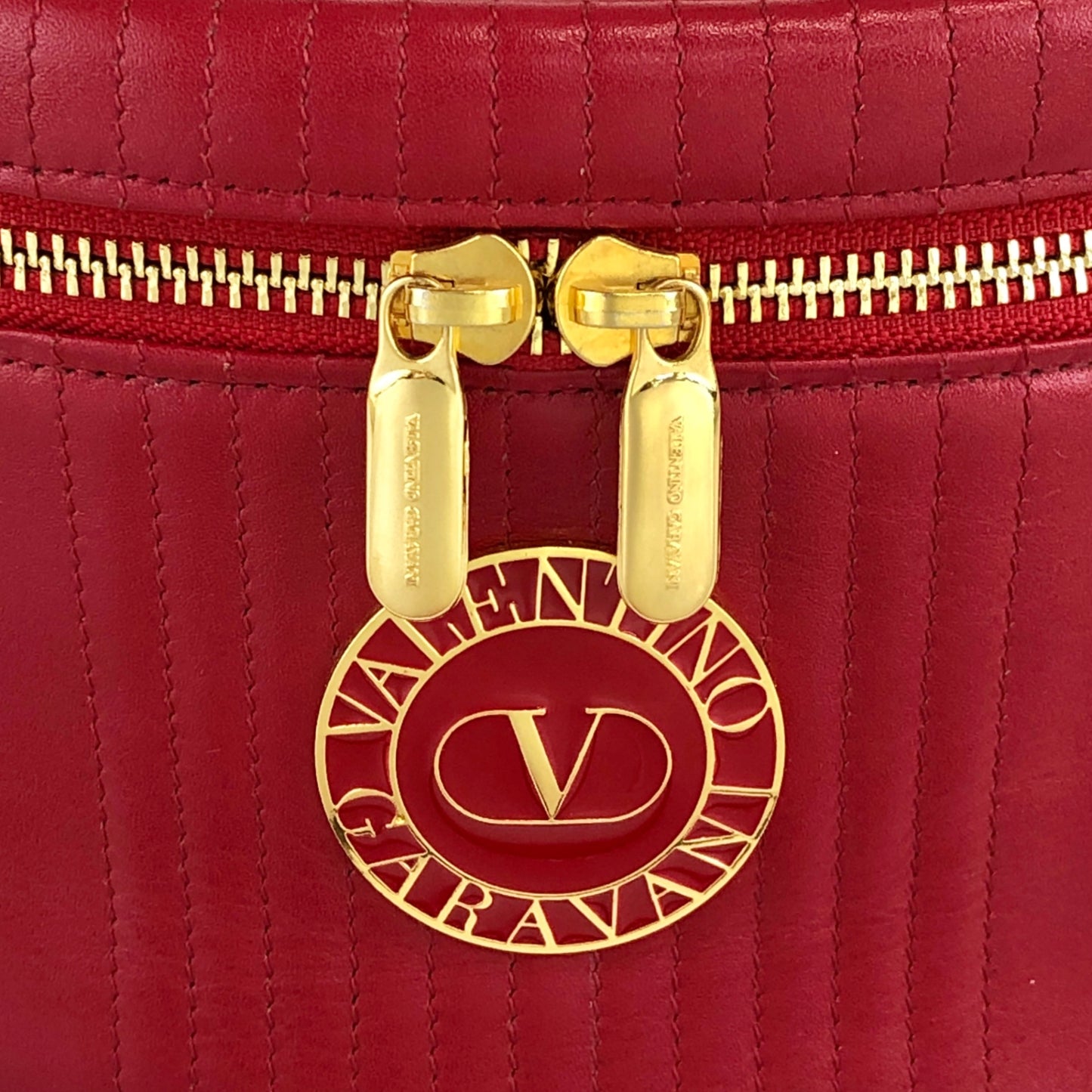VALENTINO GARAVANI 勳章圖案手袋化妝包紅色復古 n8rmd6