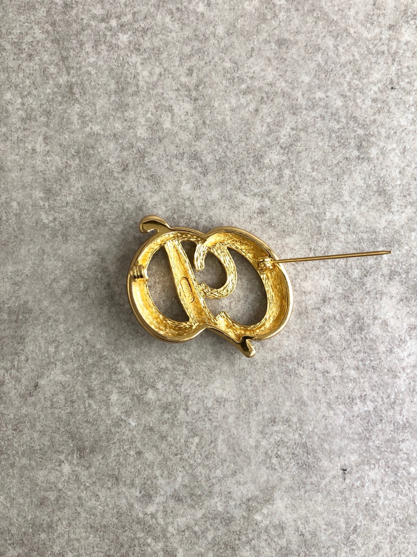 Christian Dior CD Logo Motif Brooch Gold Vintage b48tu4