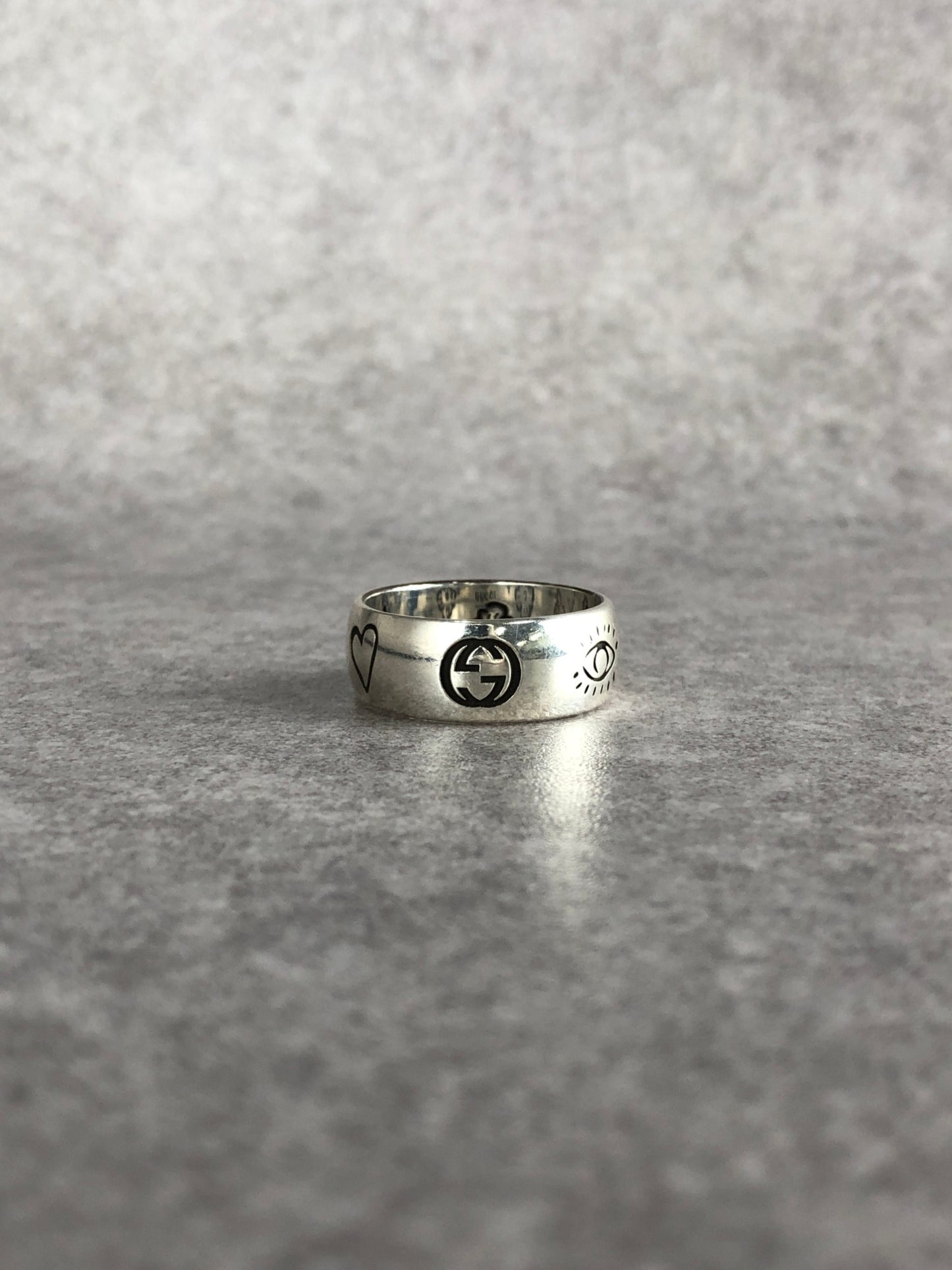 GUCCI Silver Blind For Love Ring Vintage bv4c3r