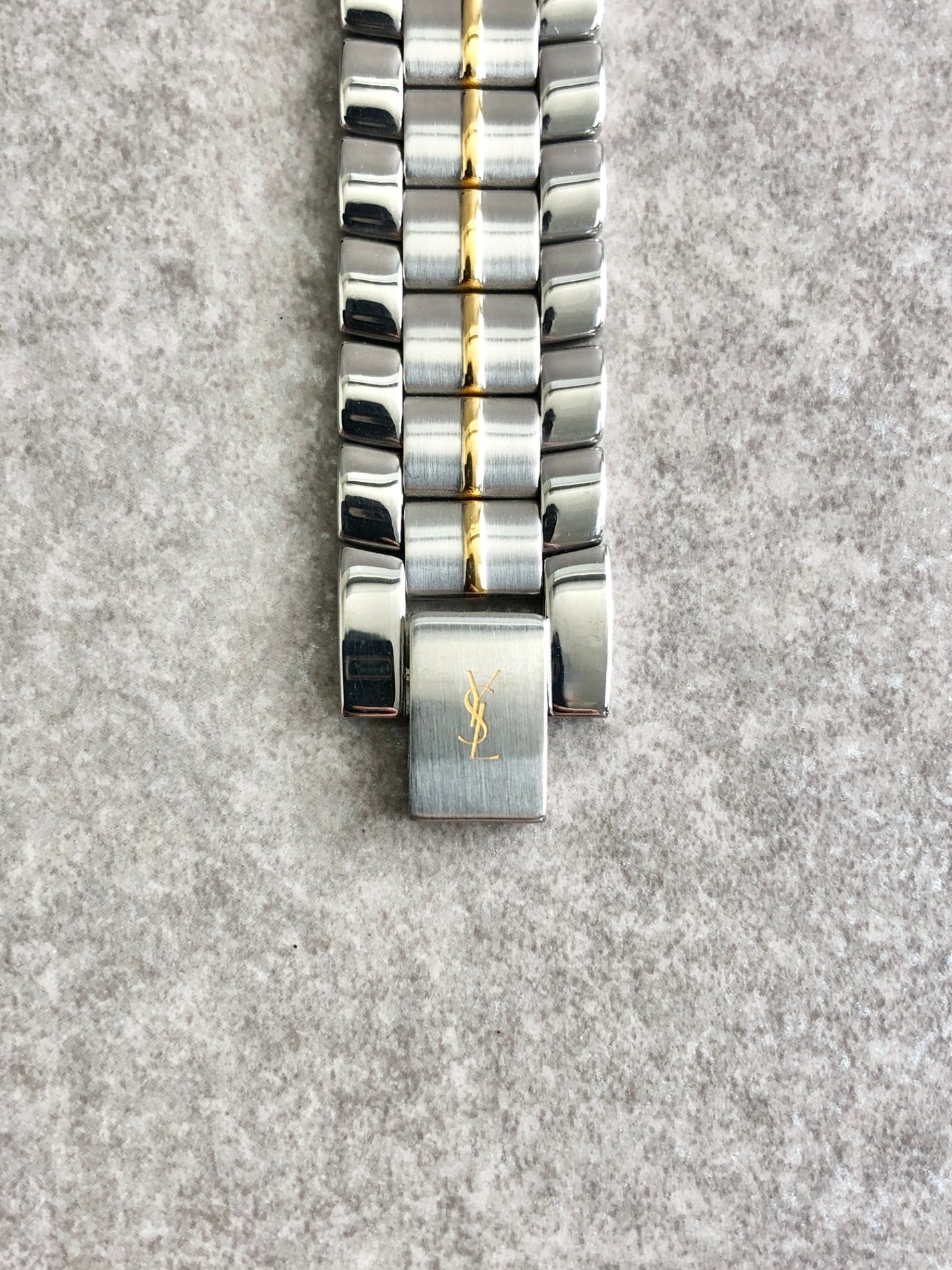 Yves Saint Laurent YSL Logo Quartz Watch Silver 4620-E66661Y Vintage pw6bed