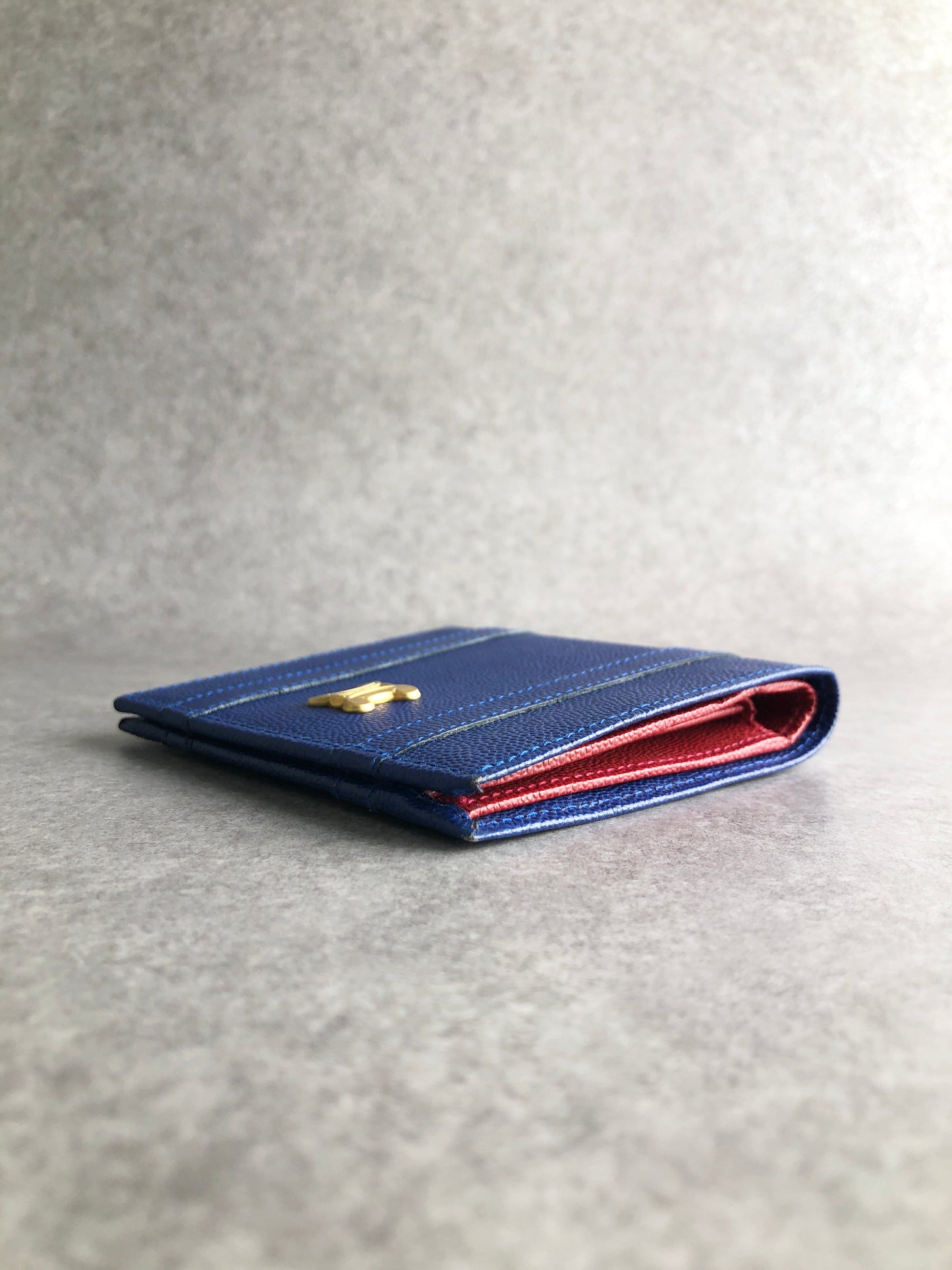 CELINE Blason Folded Wallet Blue Vintage 8k5sbu
