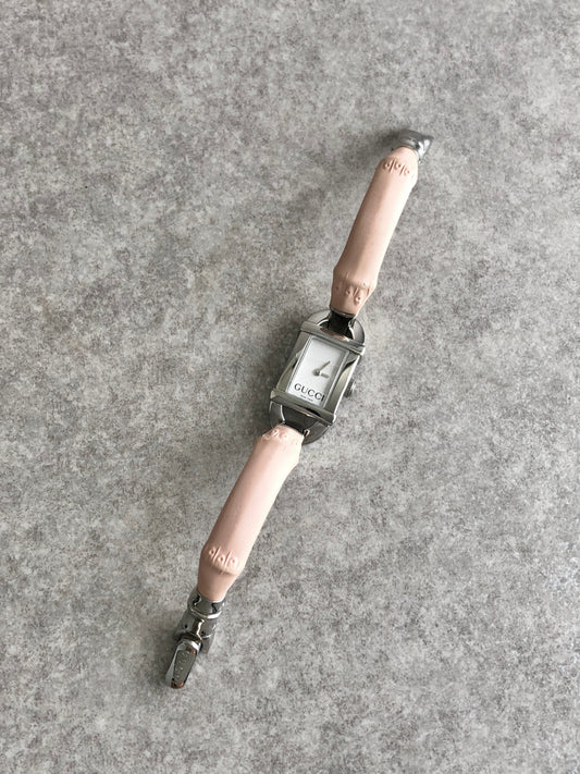 GUCCI Bamboo Logo Quartz Watch Silver×Pink 6800L Vintage 37ndtf