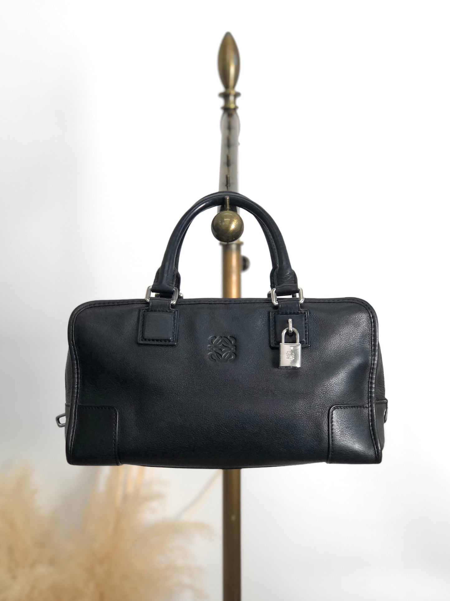 LOEWE Amazona28 Padlock Small Boston bag Handbag Black Vintage vbp8aw