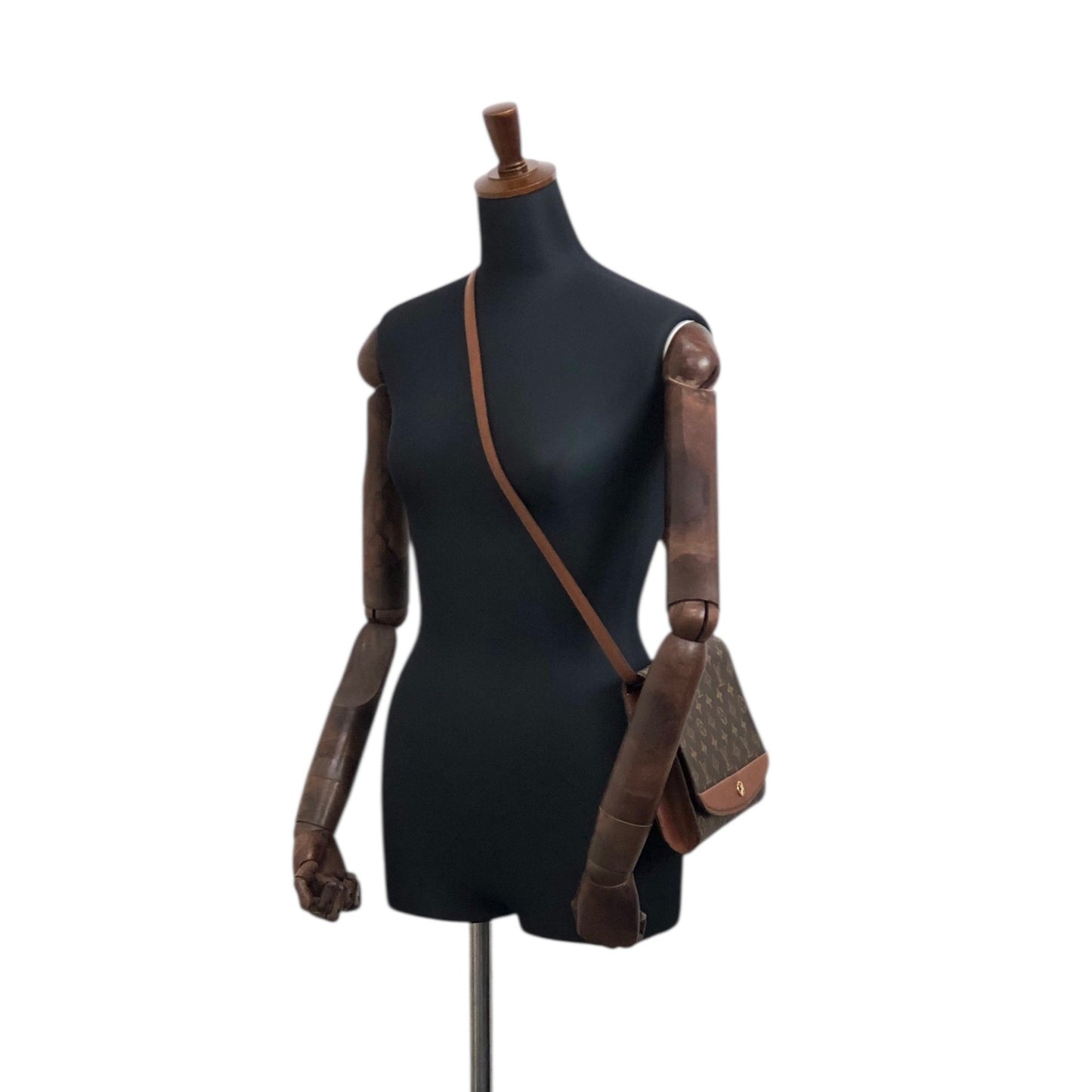 LOUIS VUITTON Monogram Shoulder bag Brown M51797 Vintage djkecm