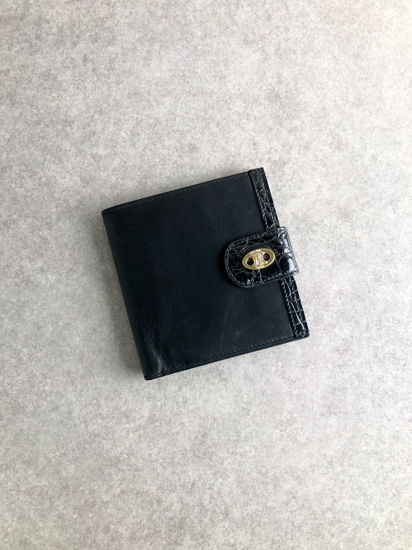 CELINE Blason Folded Wallet Black Vintage ha2kjw